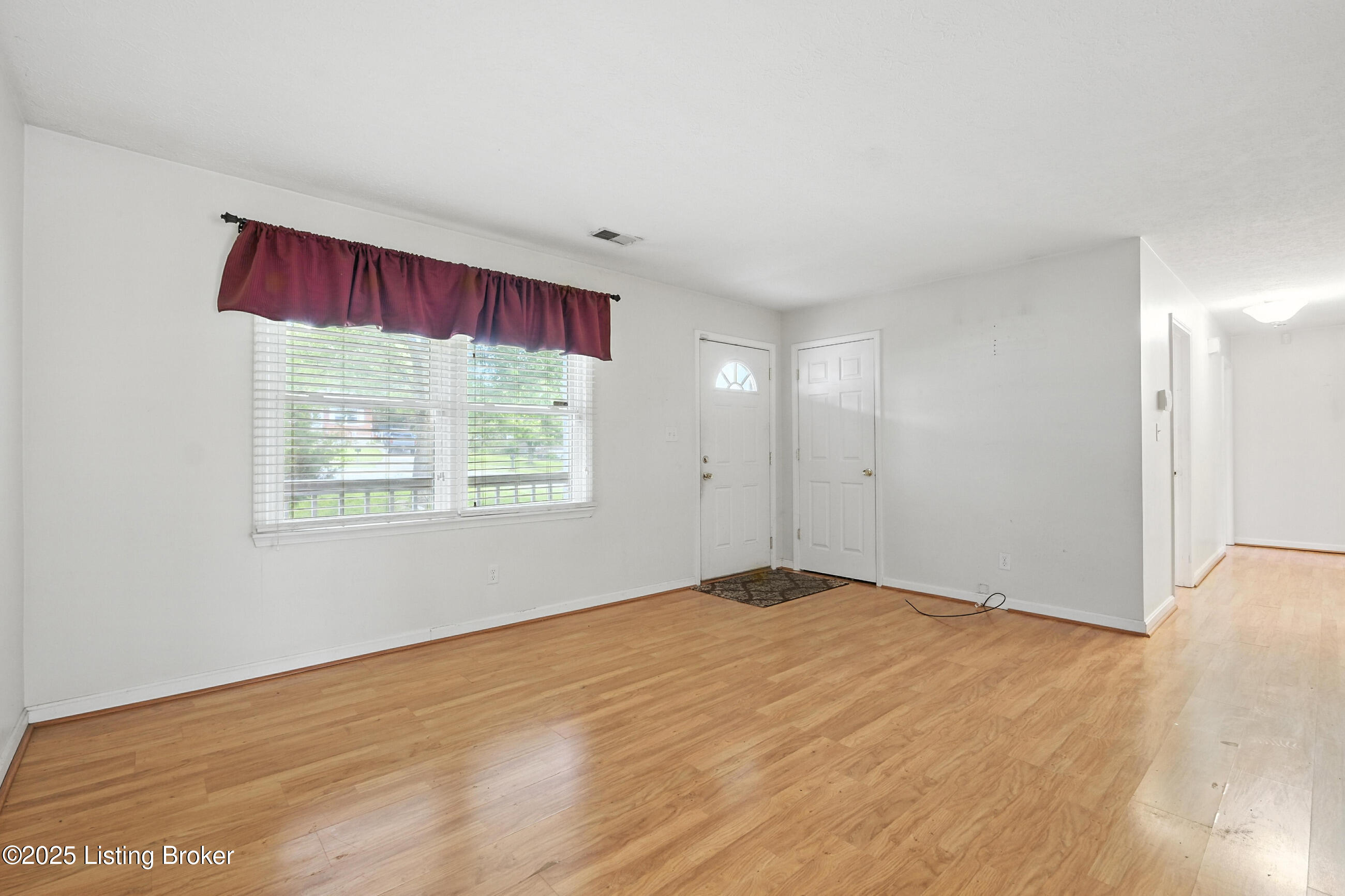 1306 Heatherbourne Dr Property Photo 5