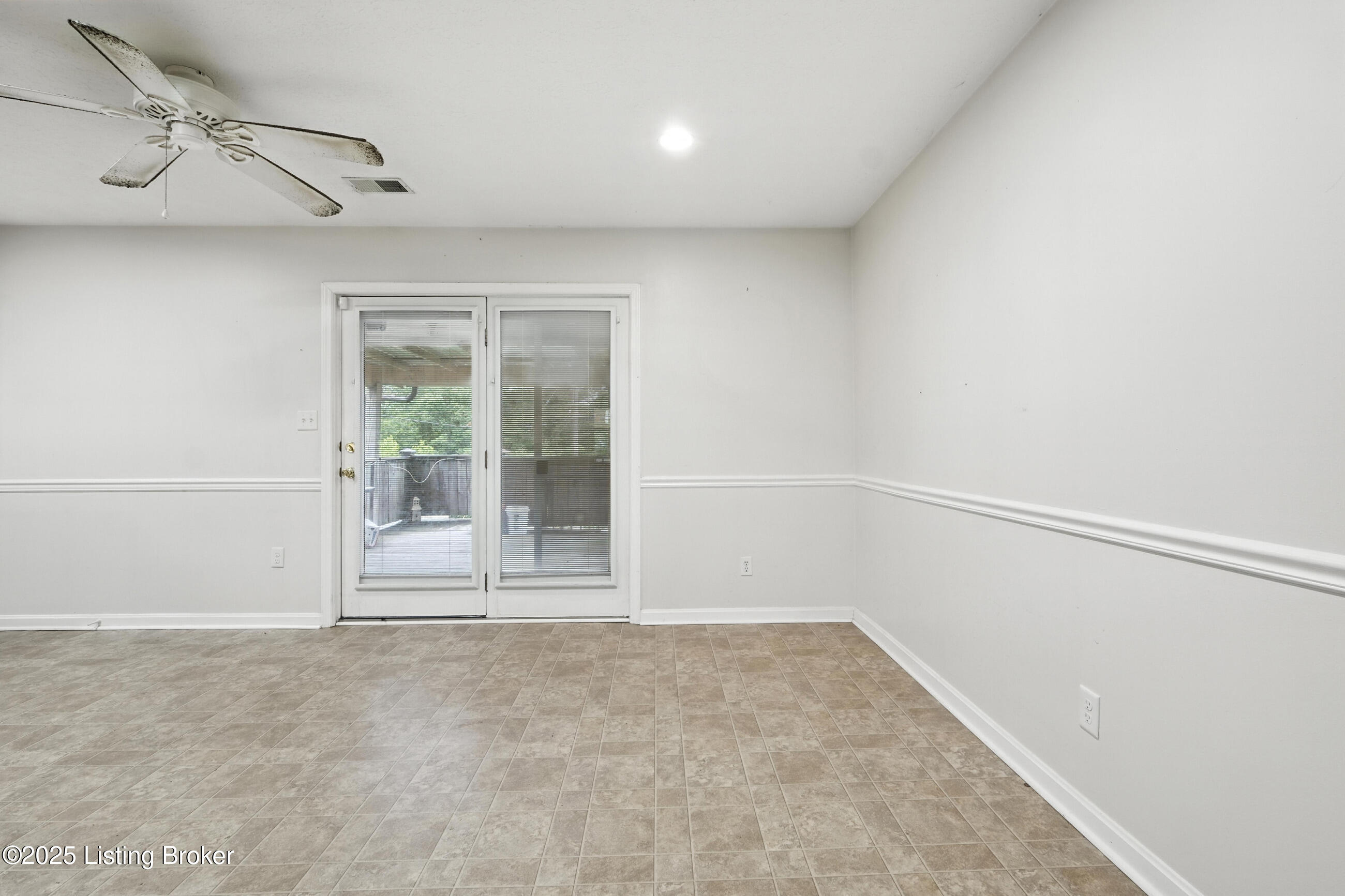 1306 Heatherbourne Dr Property Photo 7