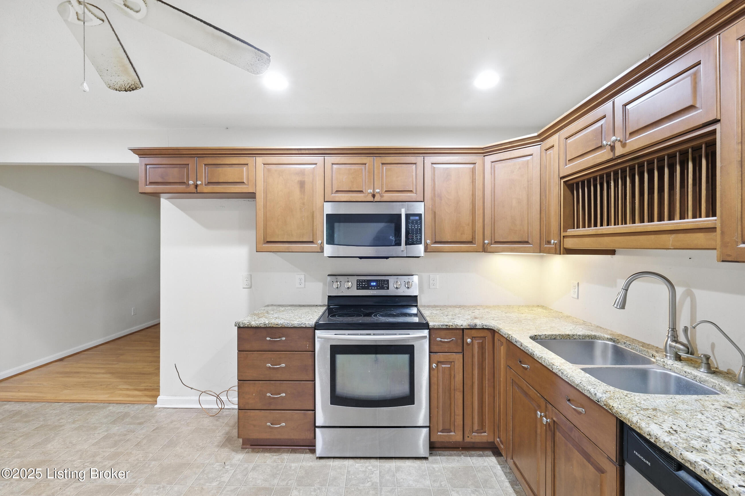 1306 Heatherbourne Dr Property Photo 11