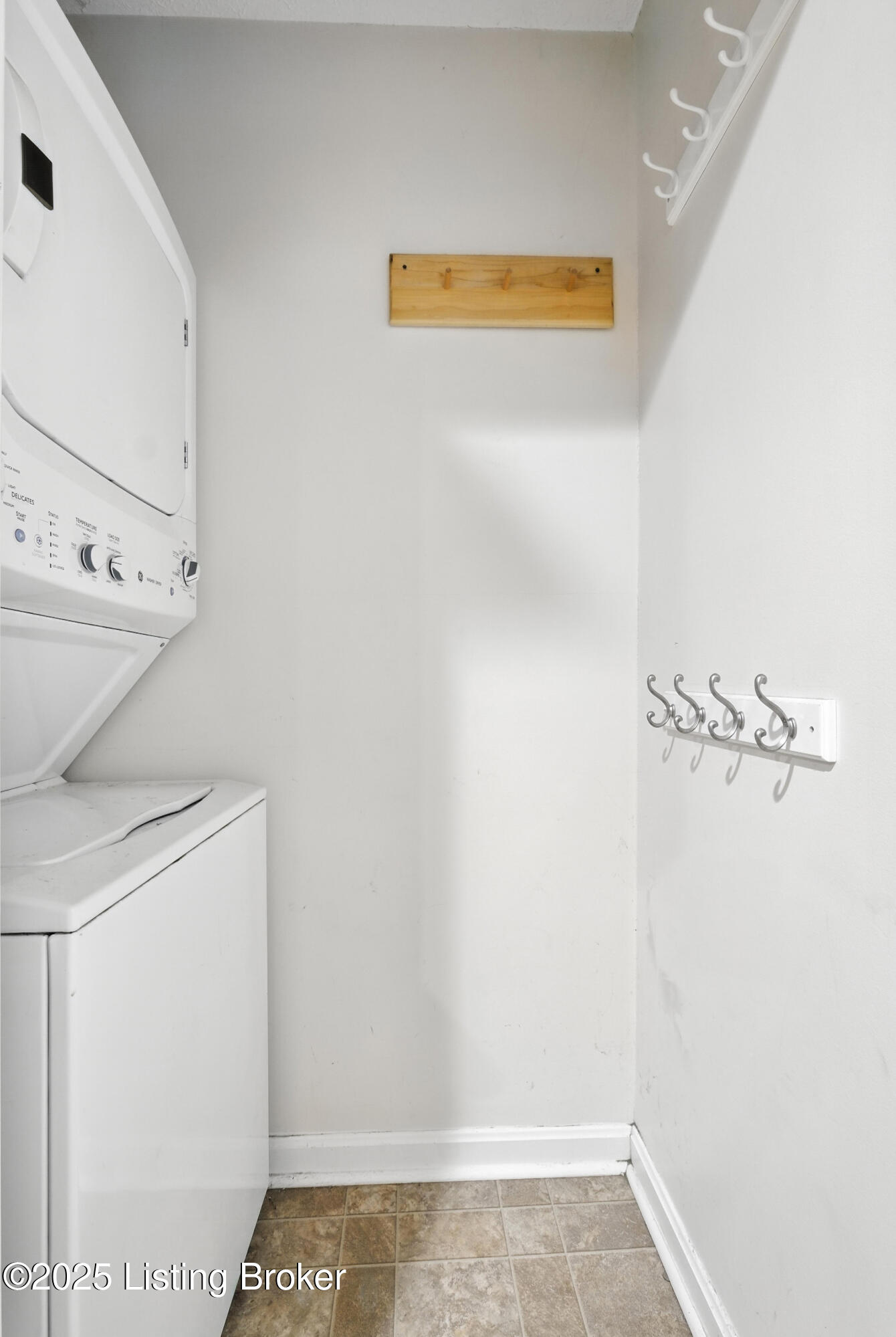 1306 Heatherbourne Dr Property Photo 12