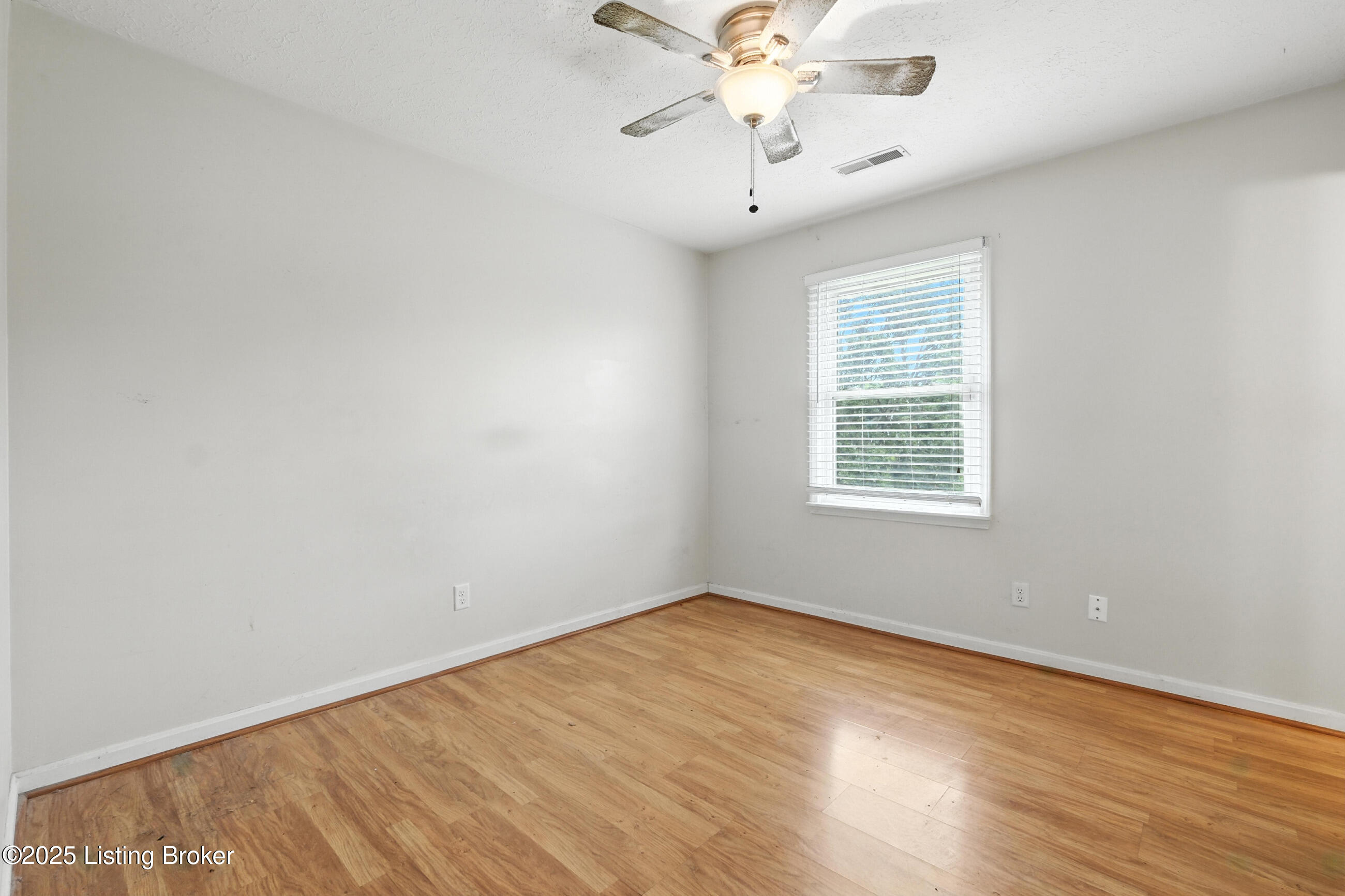 1306 Heatherbourne Dr Property Photo 13