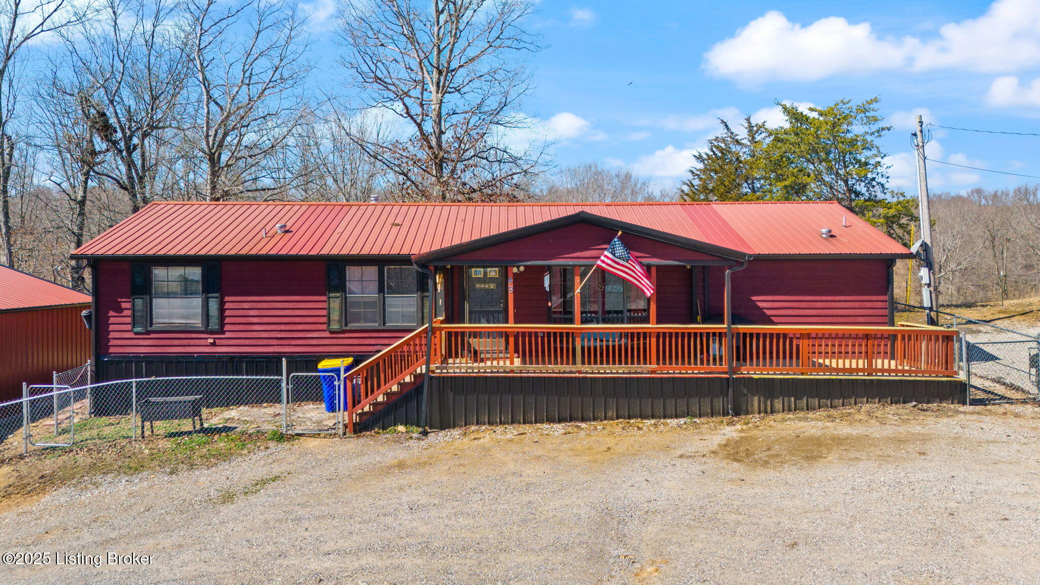 49 Reynolds Rd Property Photo 1
