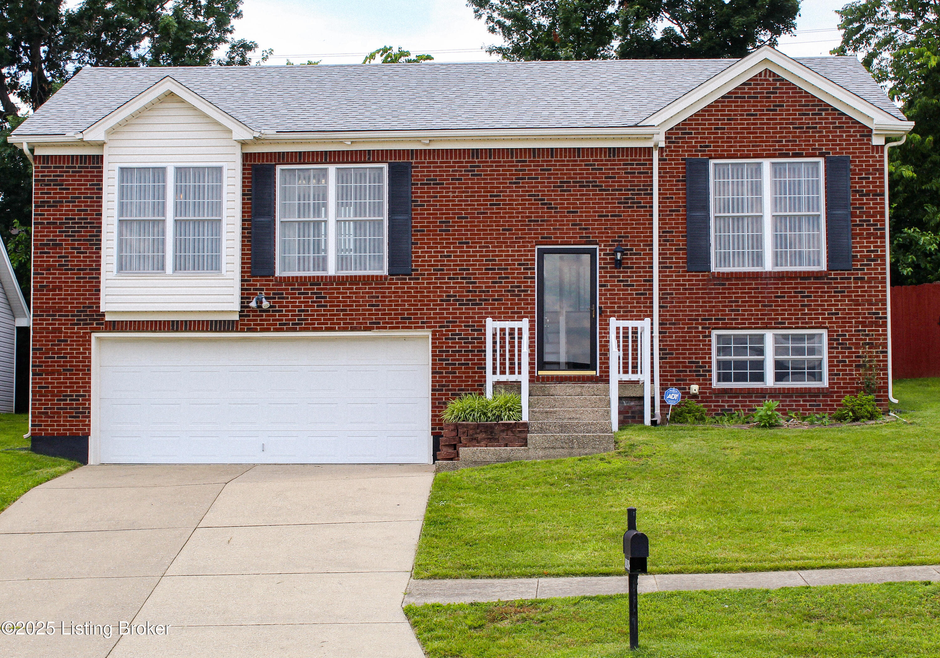 1308 Cedar Springs Pkwy Property Photo 1