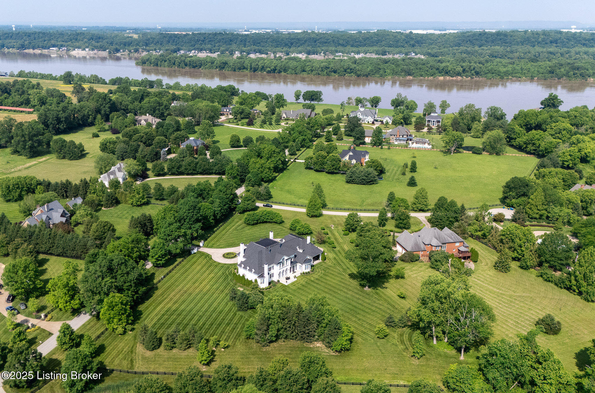 13905 River Glen Ln Property Photo 8