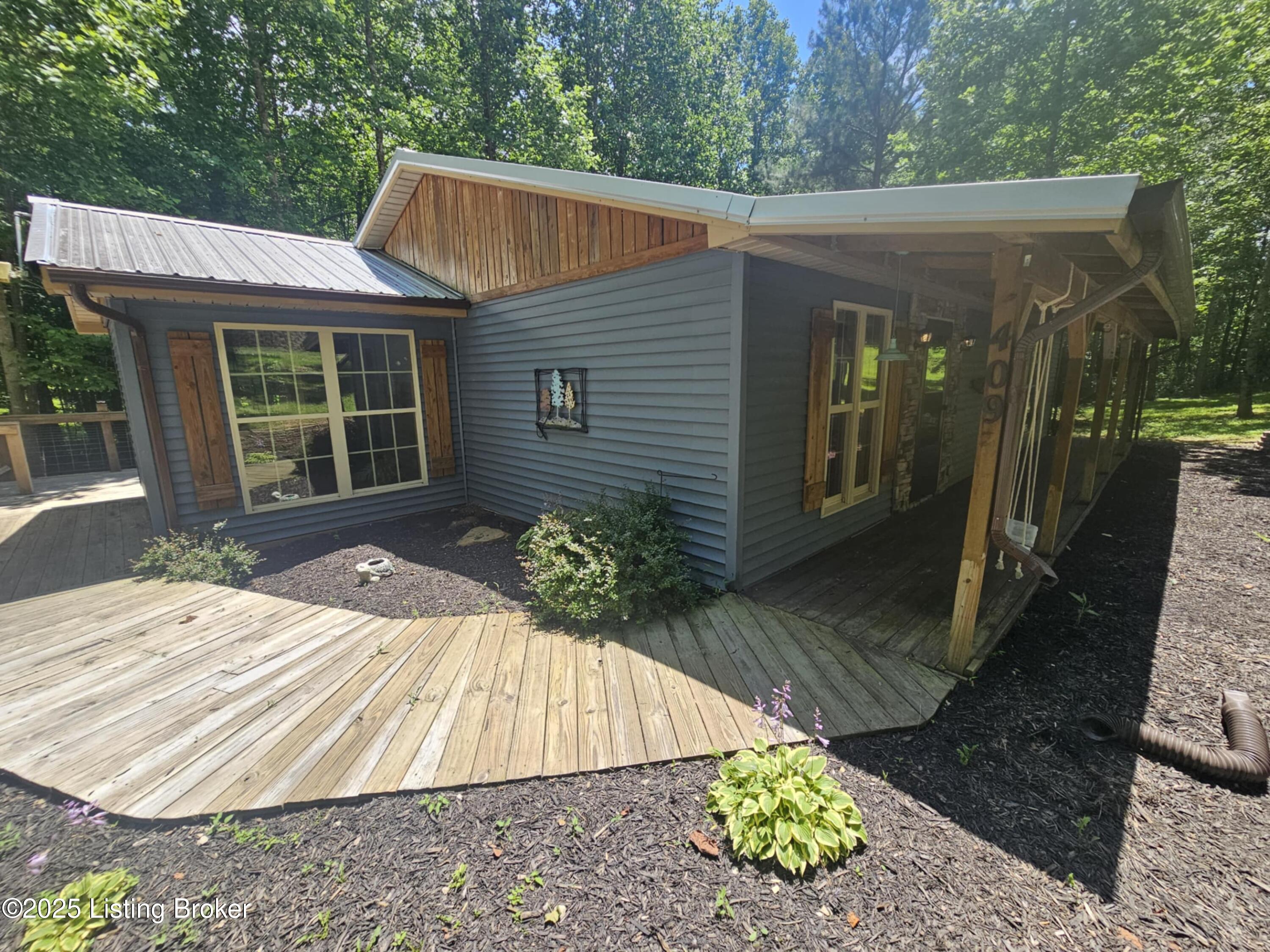 409 Woodhaven Lane Ln Property Photo 1
