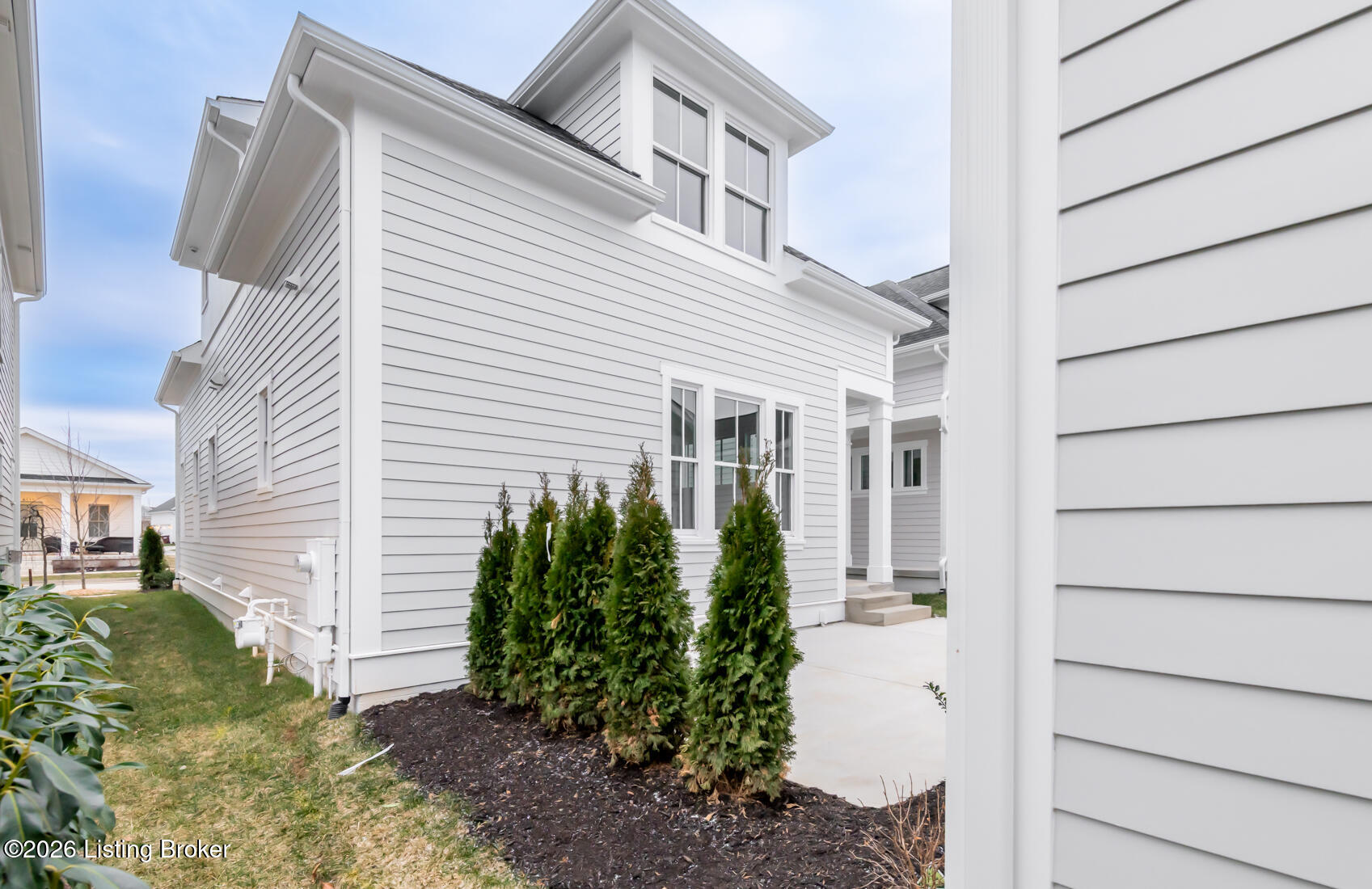 6106 Passionflower Dr Property Photo 3