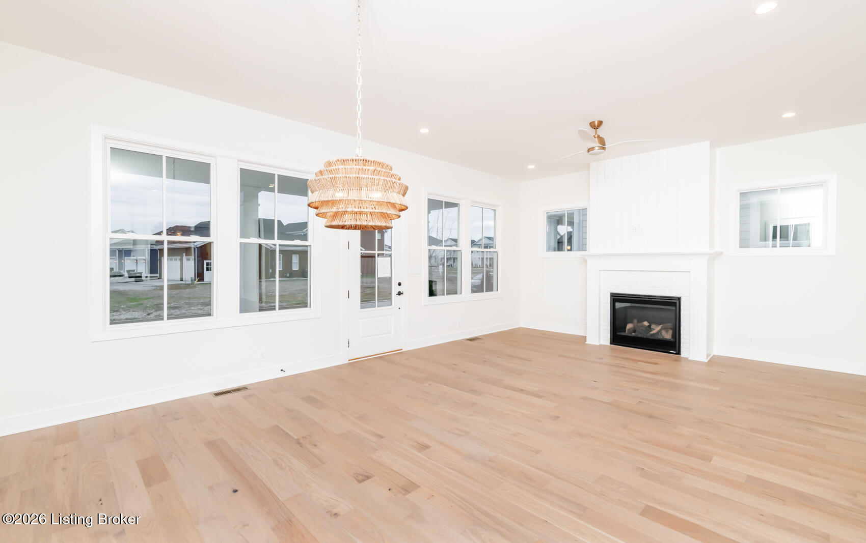 6106 Passionflower Dr Property Photo 10