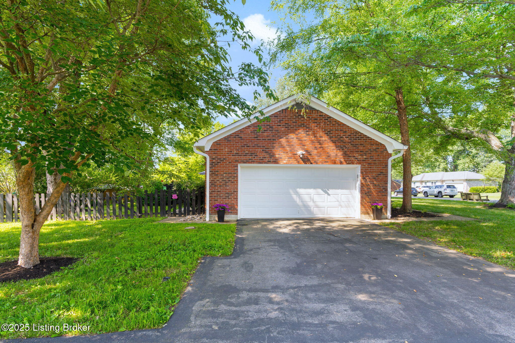 12100 Maplewood Rd Property Photo 42