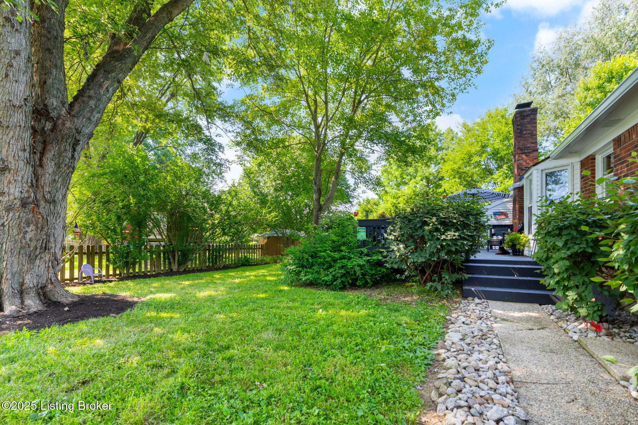 12100 Maplewood Rd Property Photo 45
