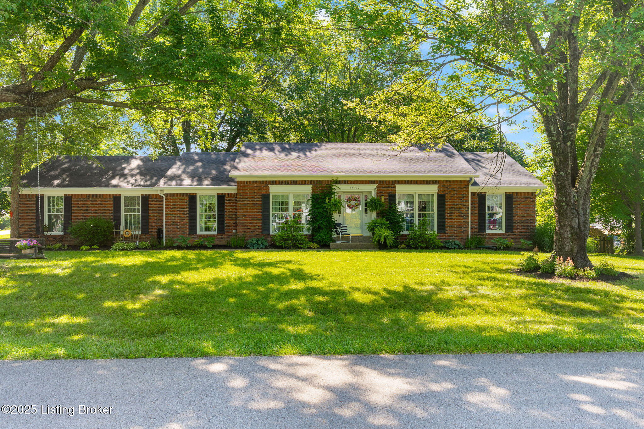 12100 Maplewood Rd Property Photo 57
