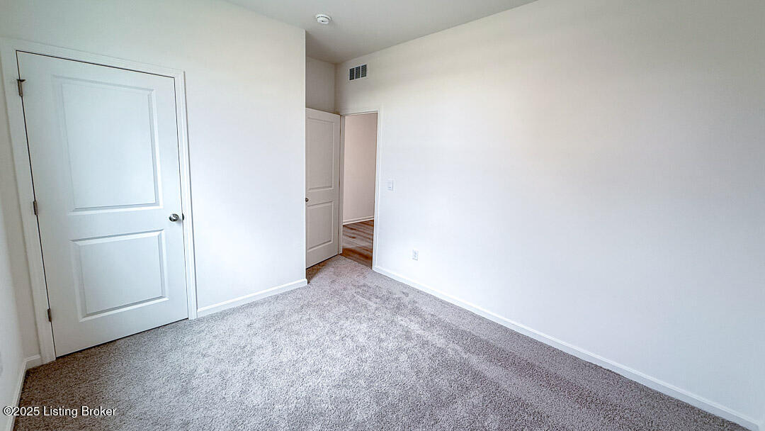 209 Miles Pass Property Photo 3
