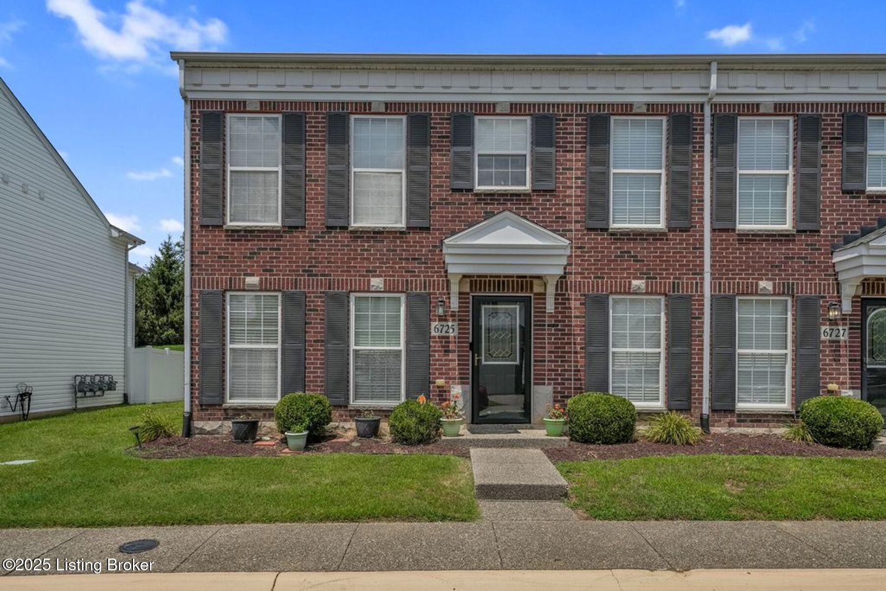 6725 Arbor Creek Dr Property Photo 1