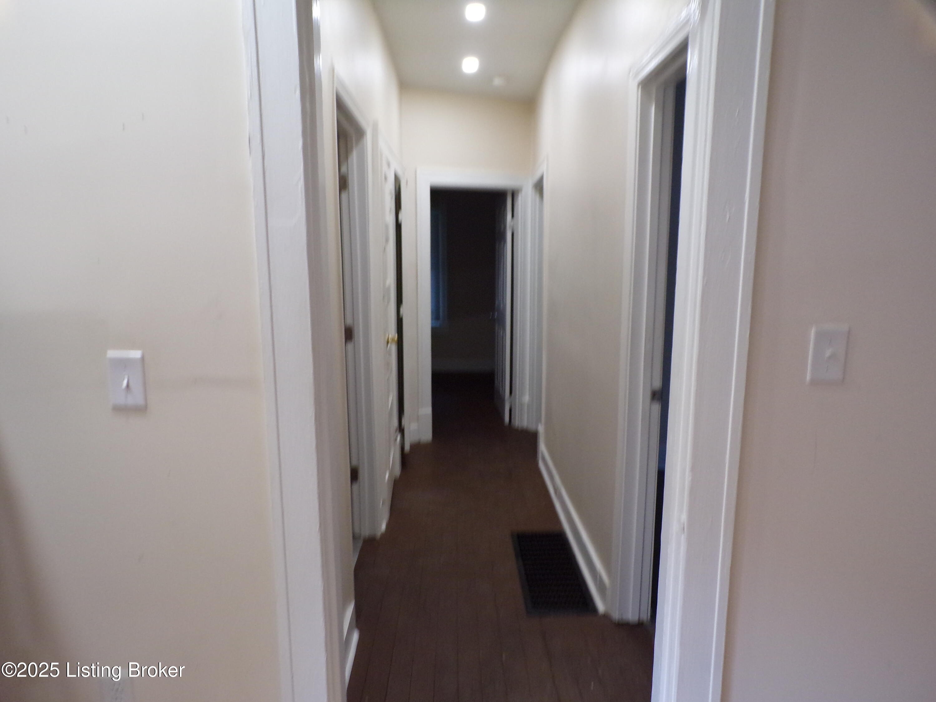 2113 Dumesnil St Property Photo 4