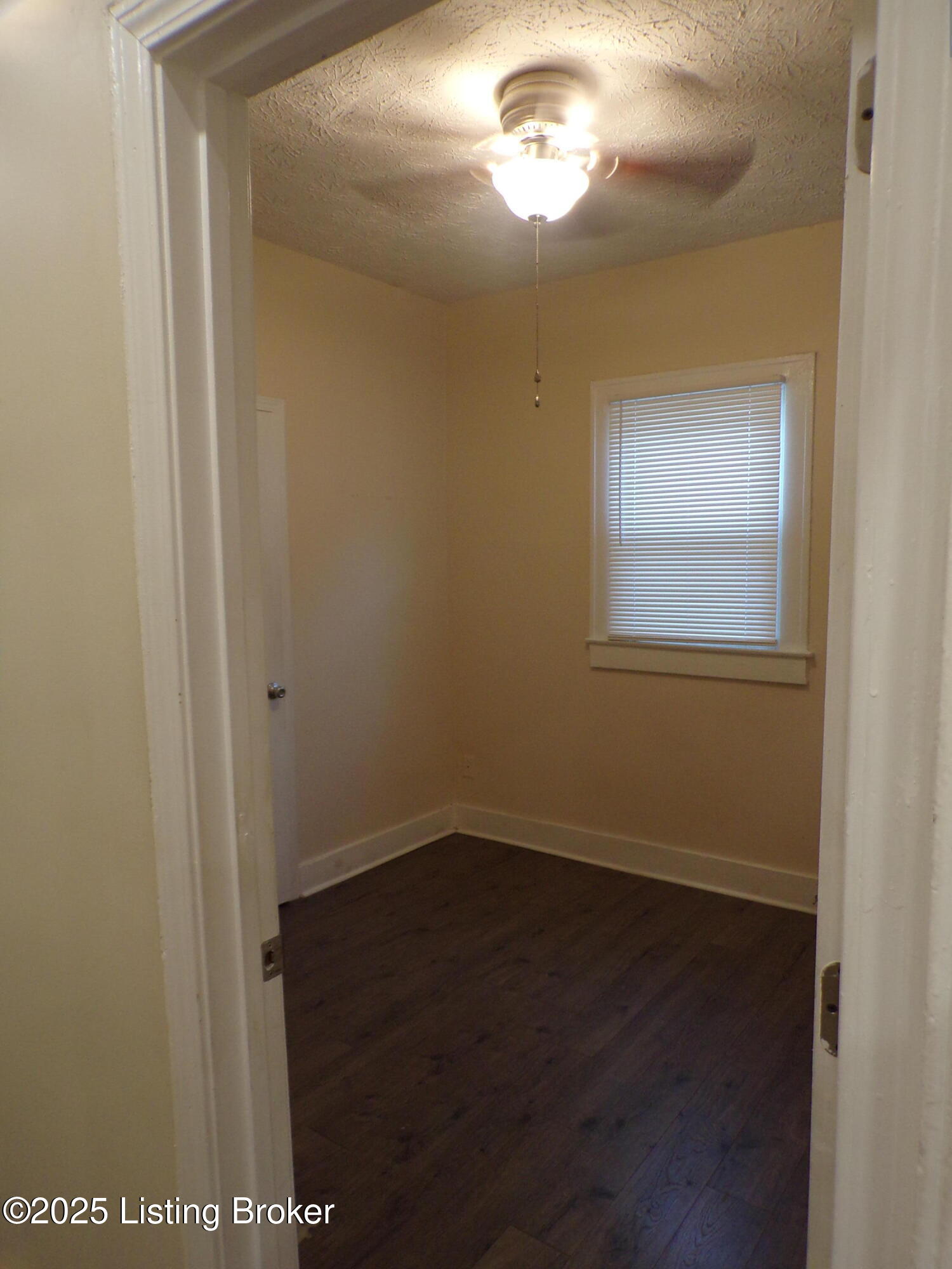 2113 Dumesnil St Property Photo 9