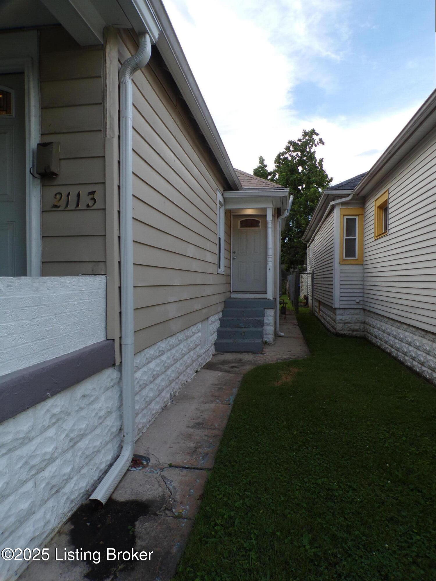 2113 Dumesnil St Property Photo 14