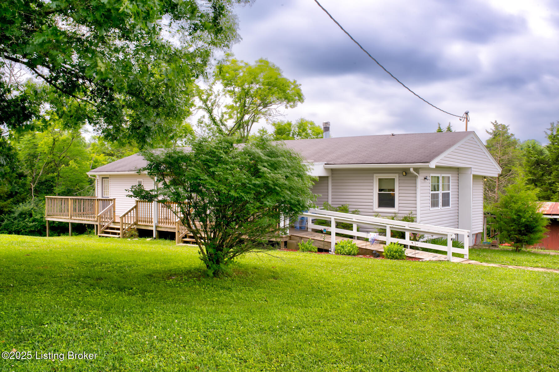 2335 Ridge Rd Property Photo 4
