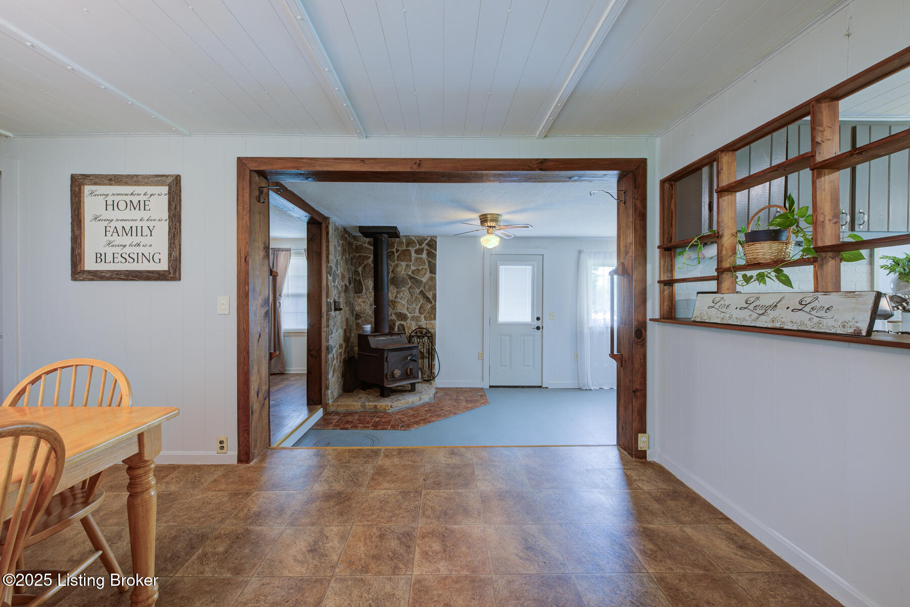 2335 Ridge Rd Property Photo 6