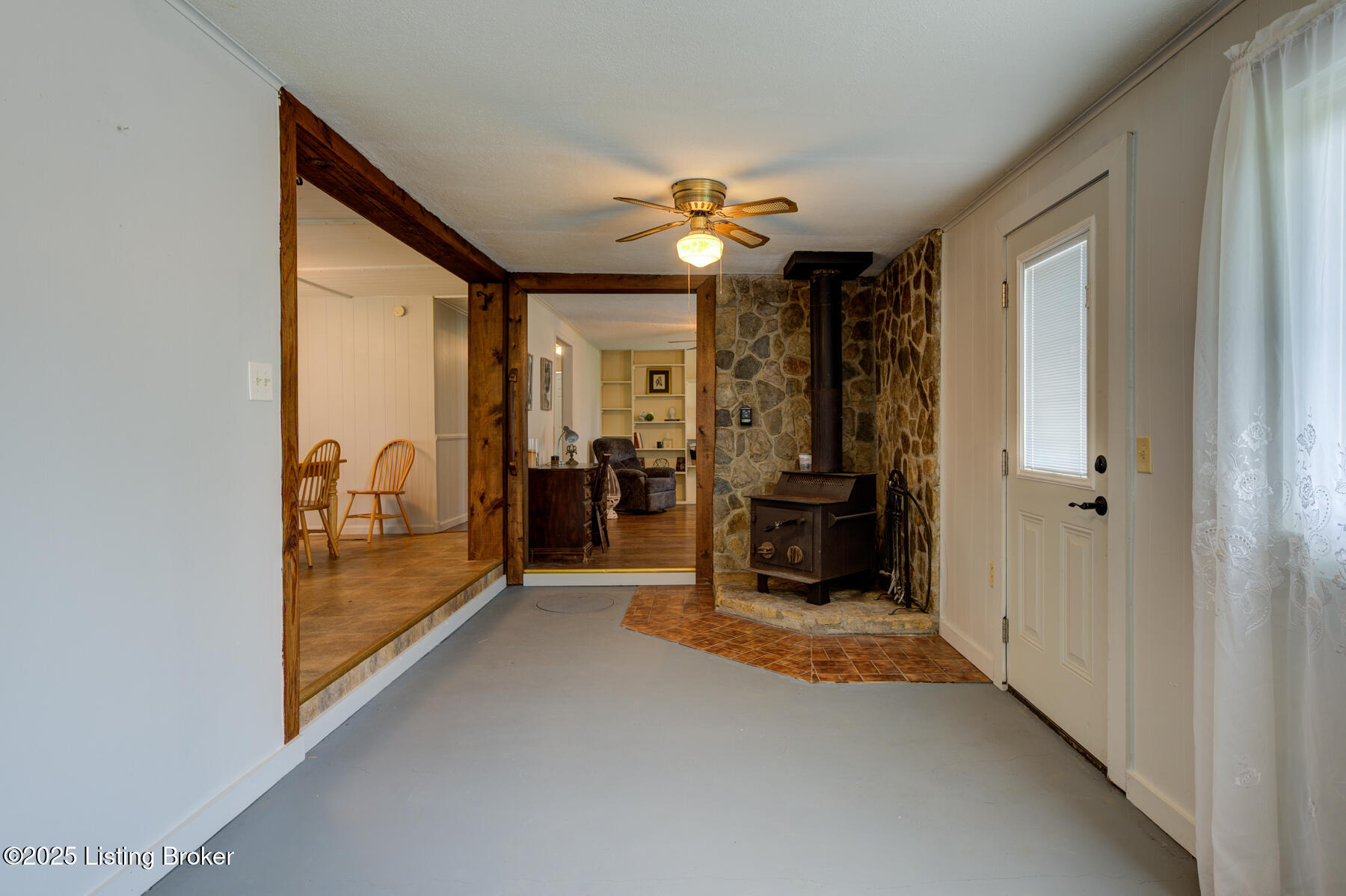 2335 Ridge Rd Property Photo 8