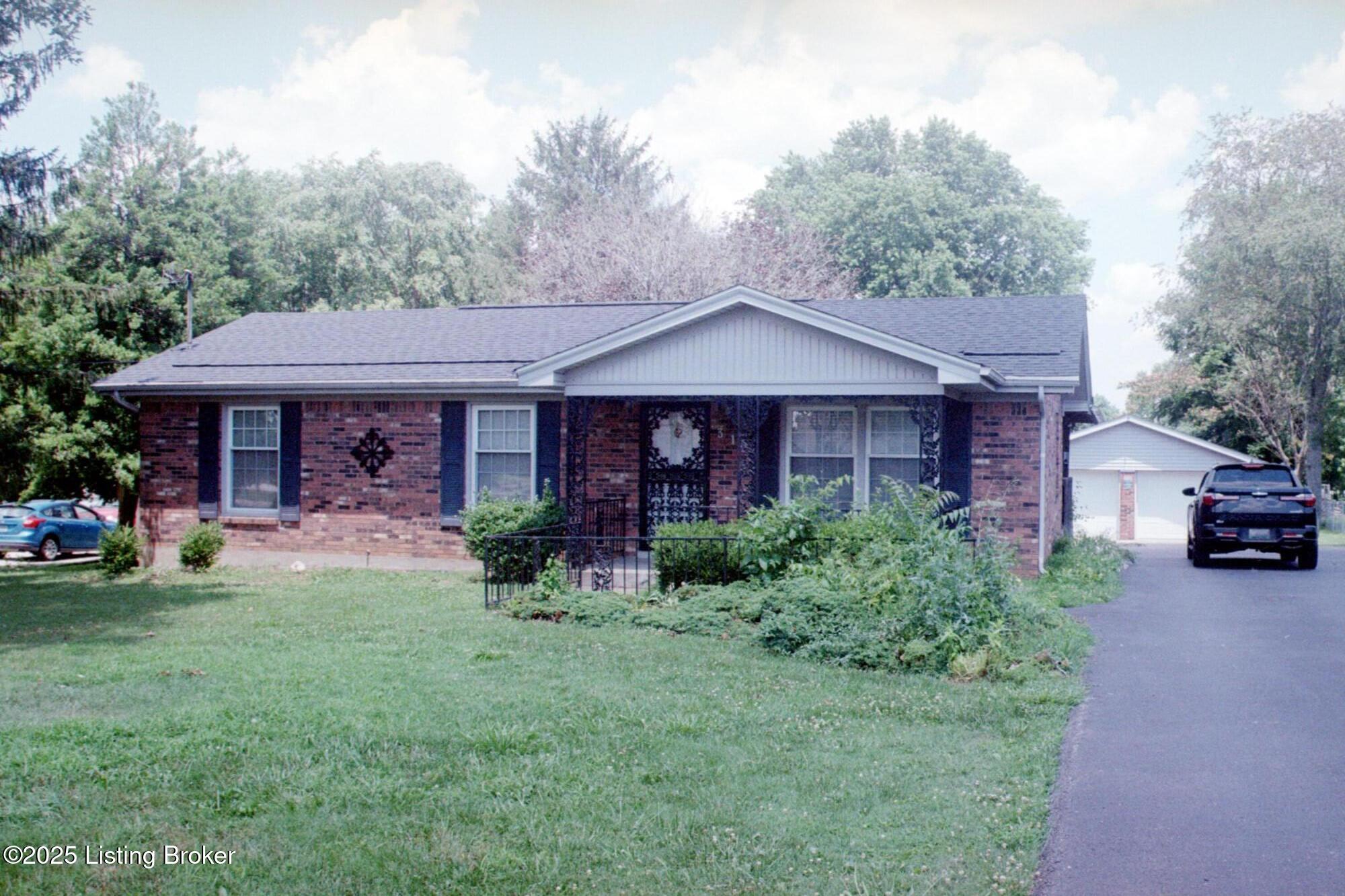 310 Minnie Ln Property Photo 1