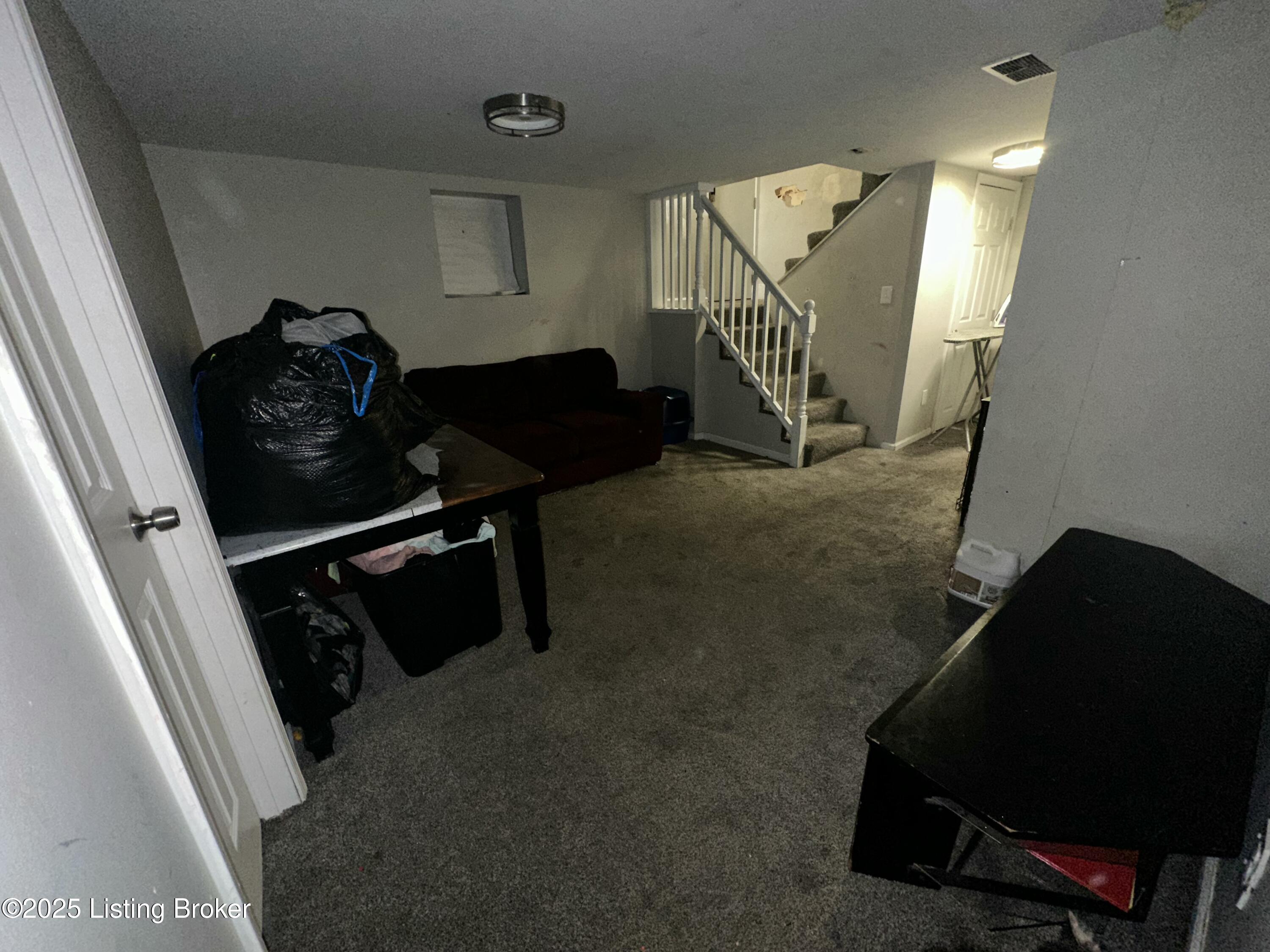 304 S 41st St Property Photo 9