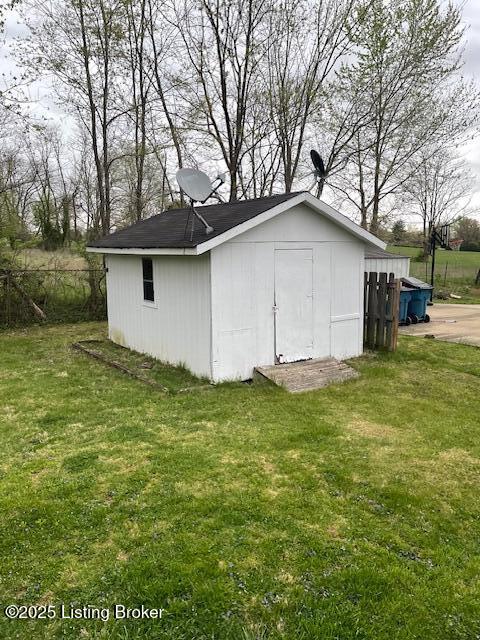 9103 Cedarwood Dr Property Photo 3