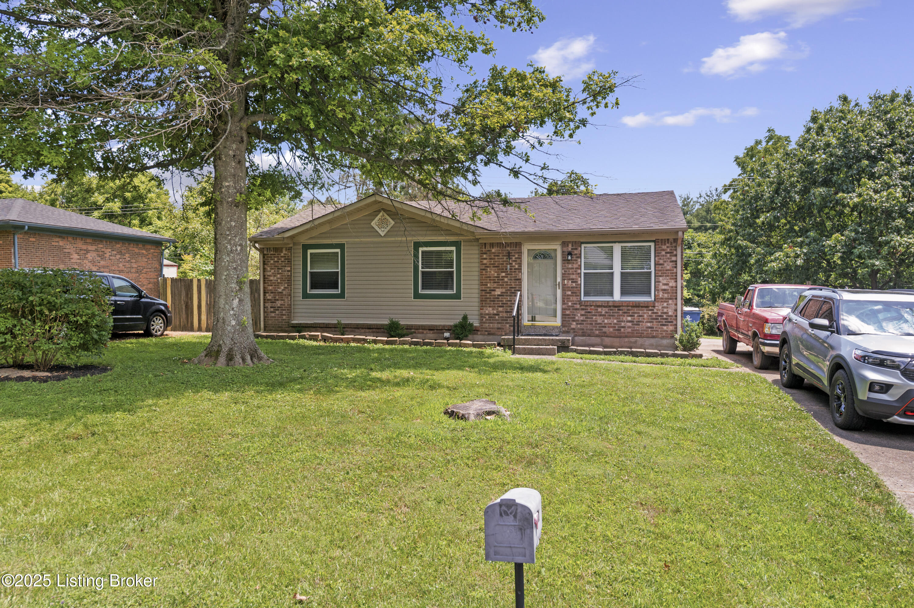 6910 Village Green Blvd Property Photo 1