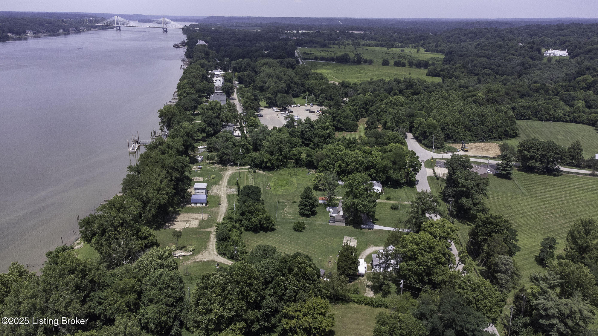 5209 River Rd Property Photo 12