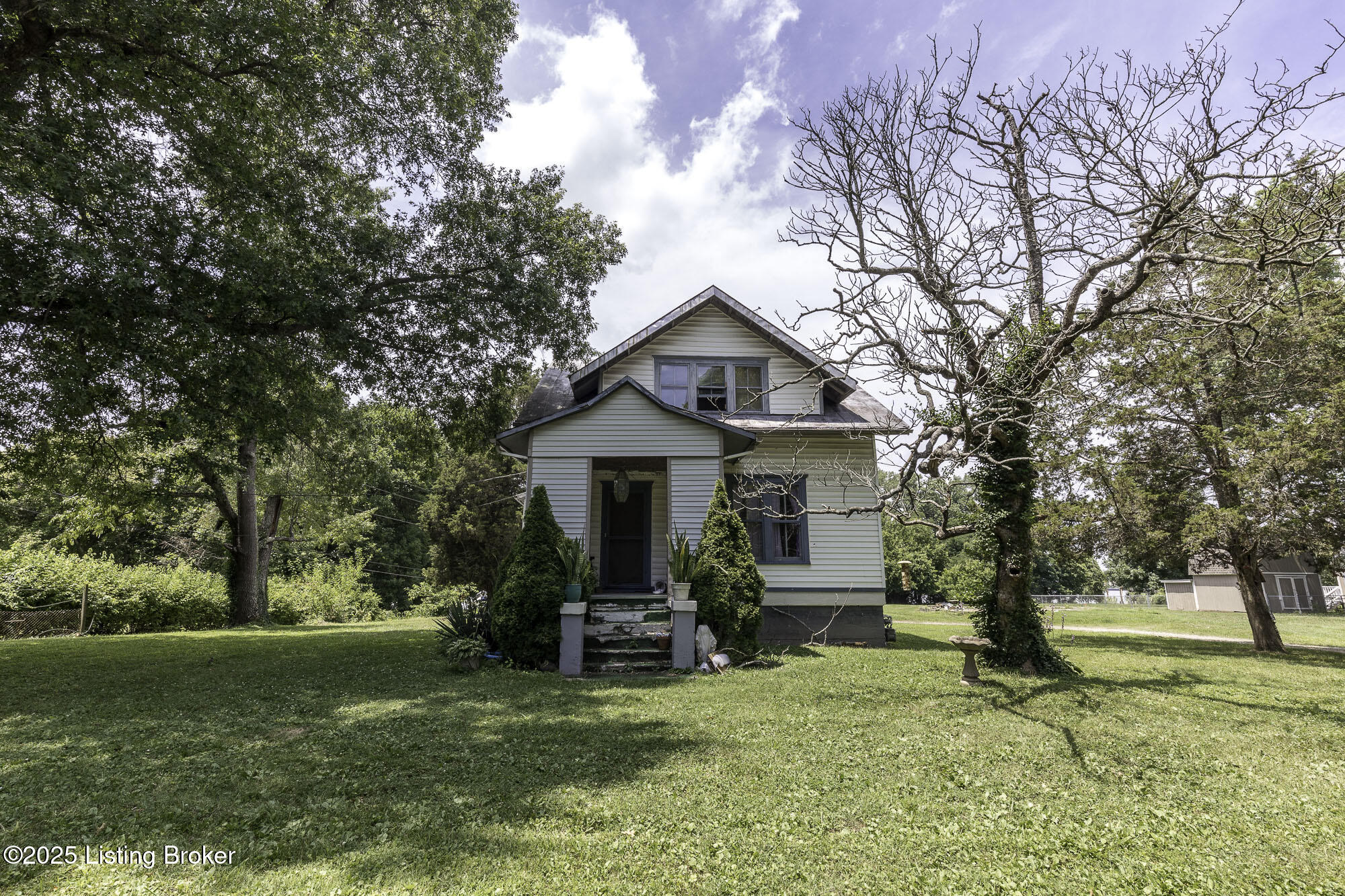 5209 River Rd Property Photo 17