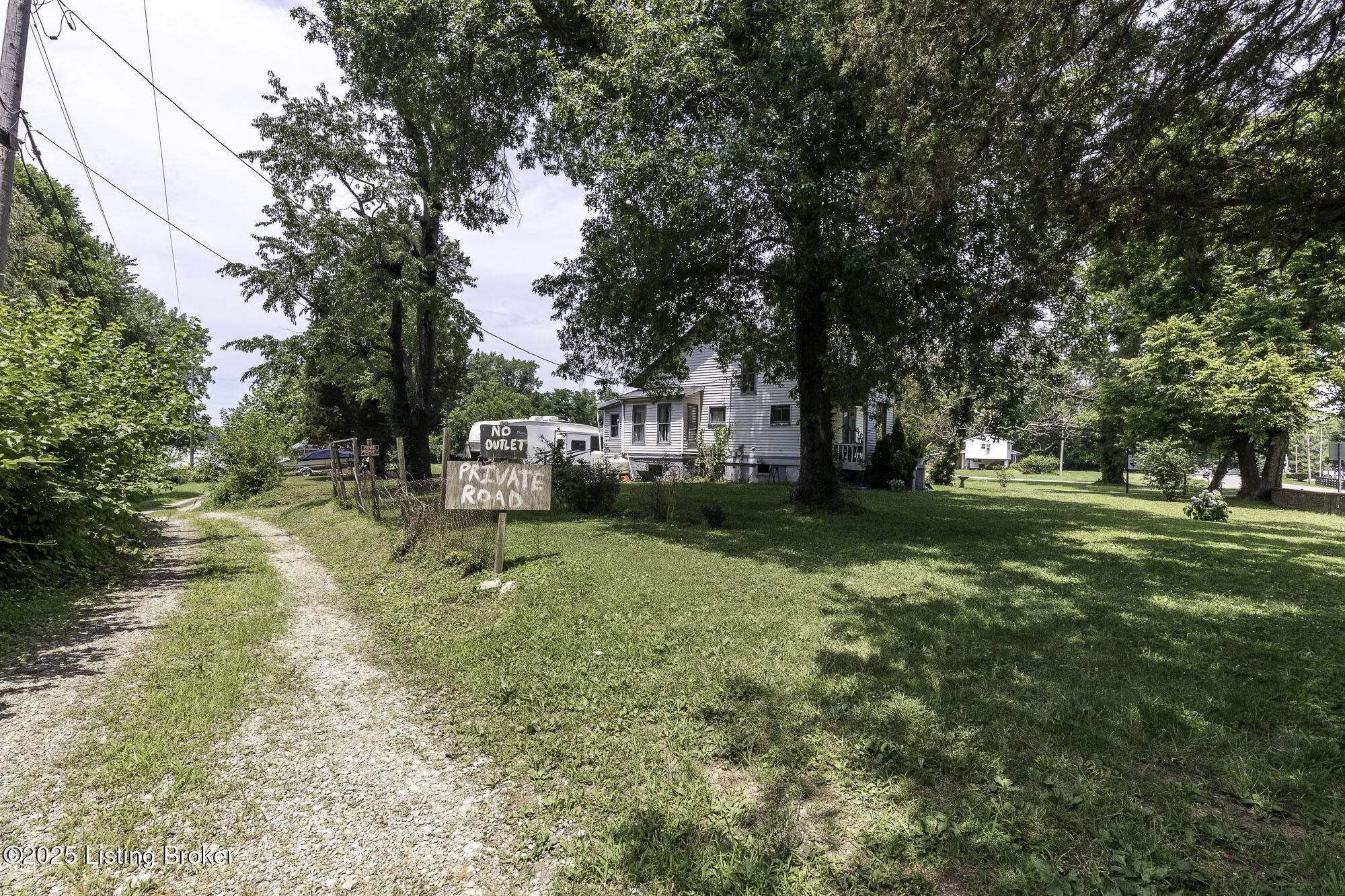 5209 River Rd Property Photo 18