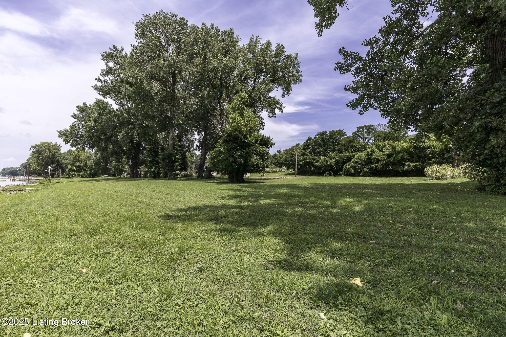 5209 River Rd Property Photo 26