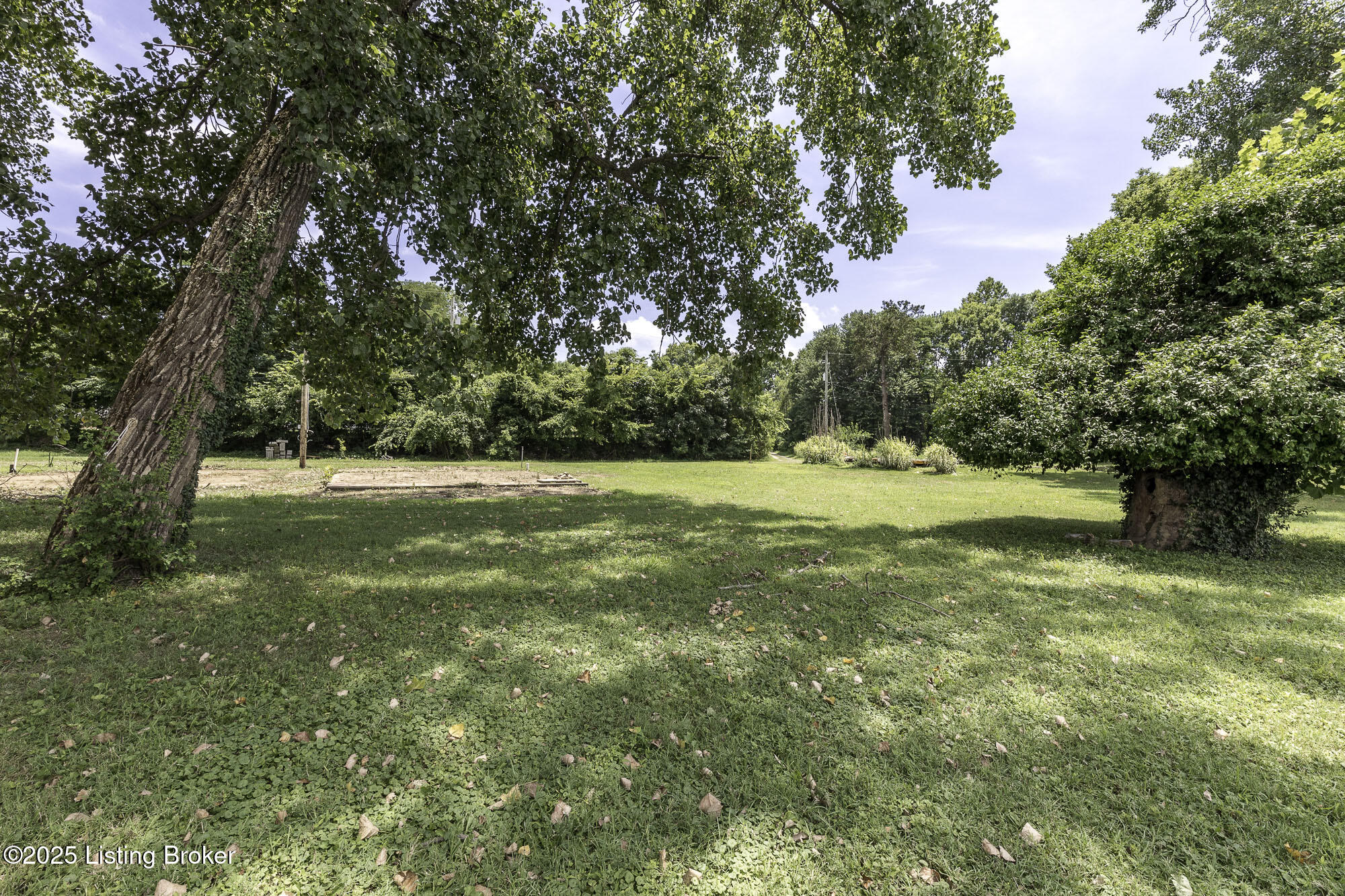 5209 River Rd Property Photo 28