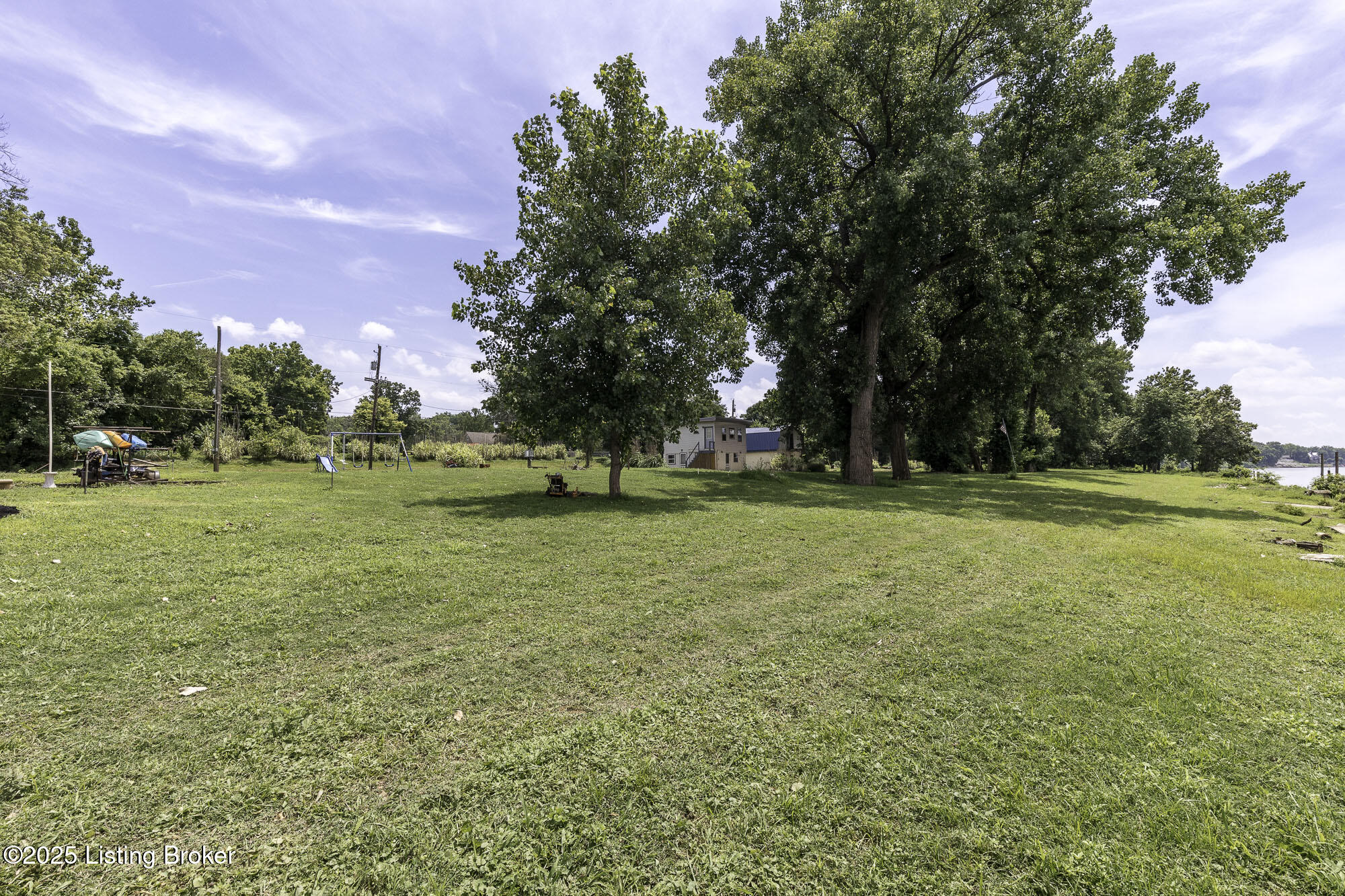 5209 River Rd Property Photo 32