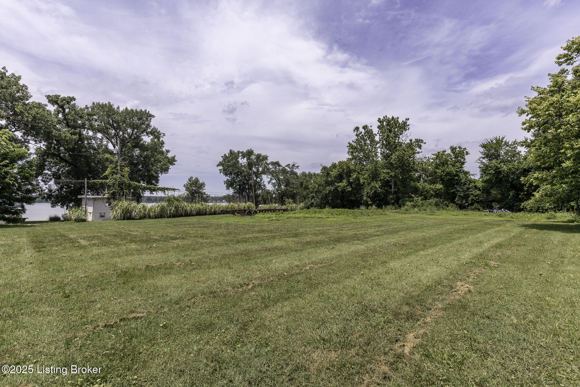 5209 River Rd Property Photo 45