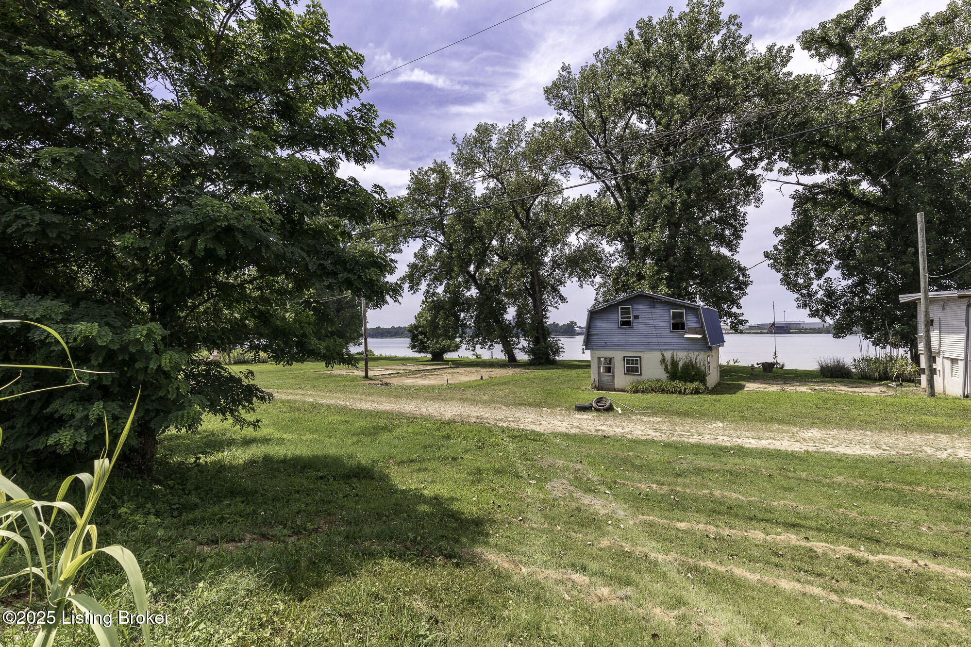 5209 River Rd Property Photo 47