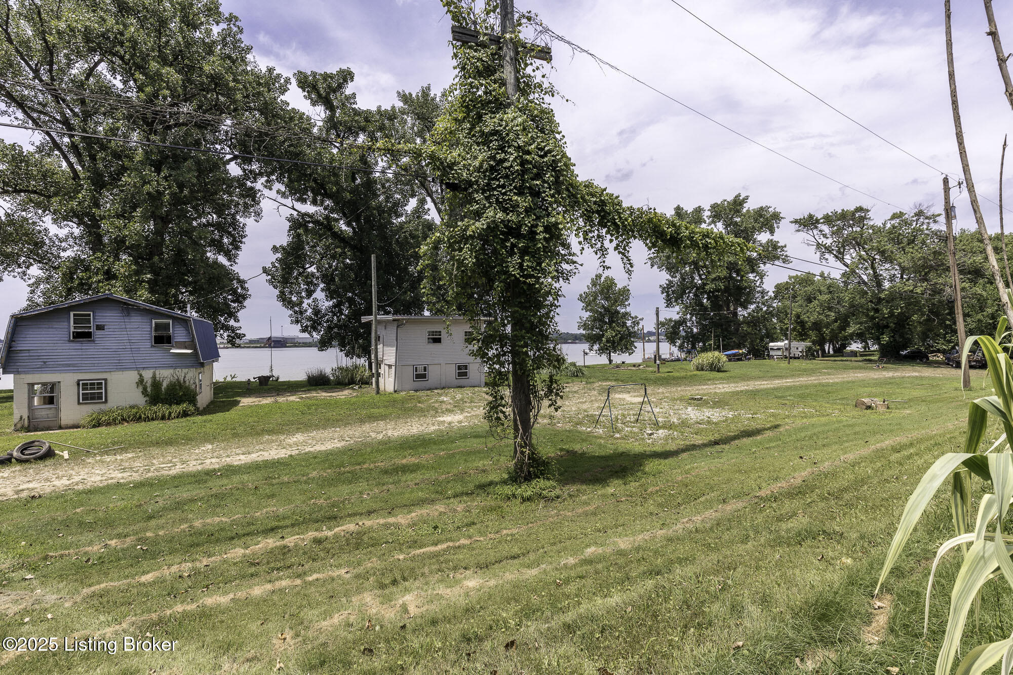 5209 River Rd Property Photo 48