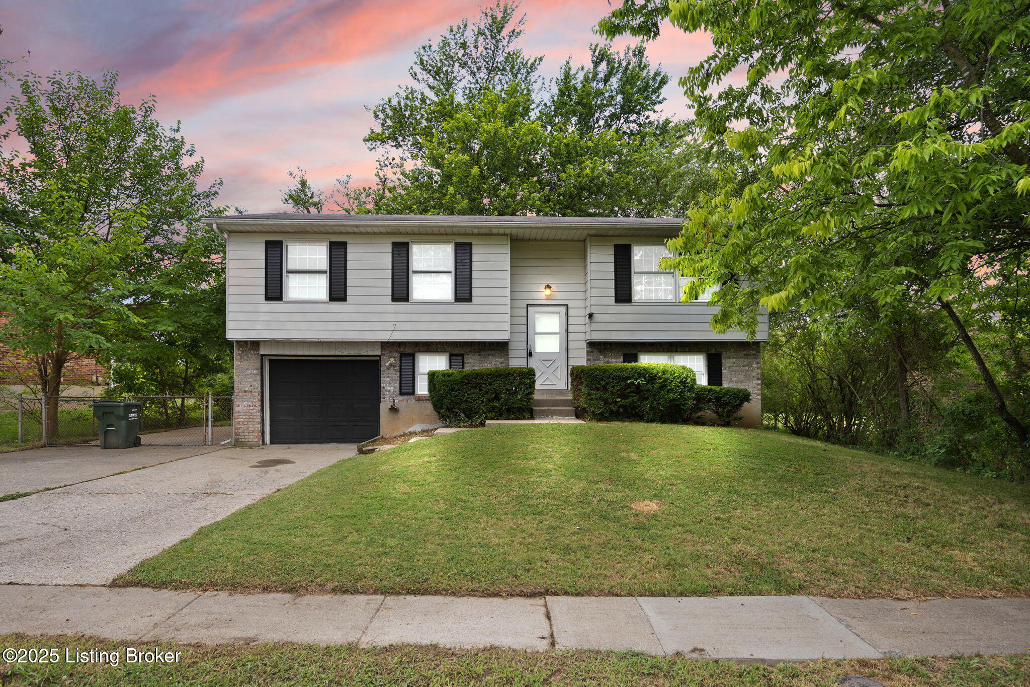 547 Wyandot Ct Property Photo 1