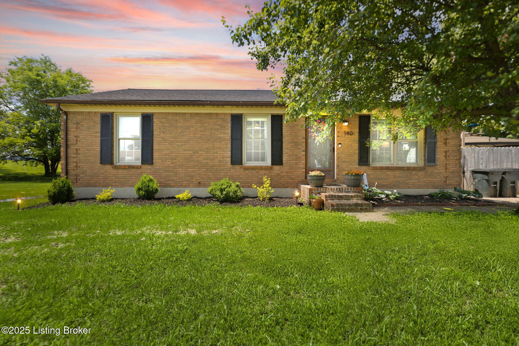 140 Hayden Dr Property Photo 1