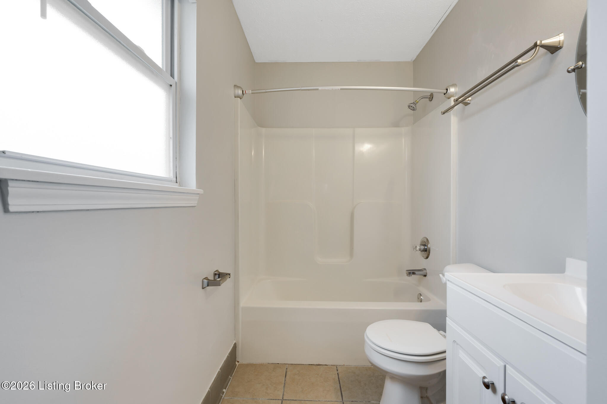 2815 S 6th St Property Photo 17