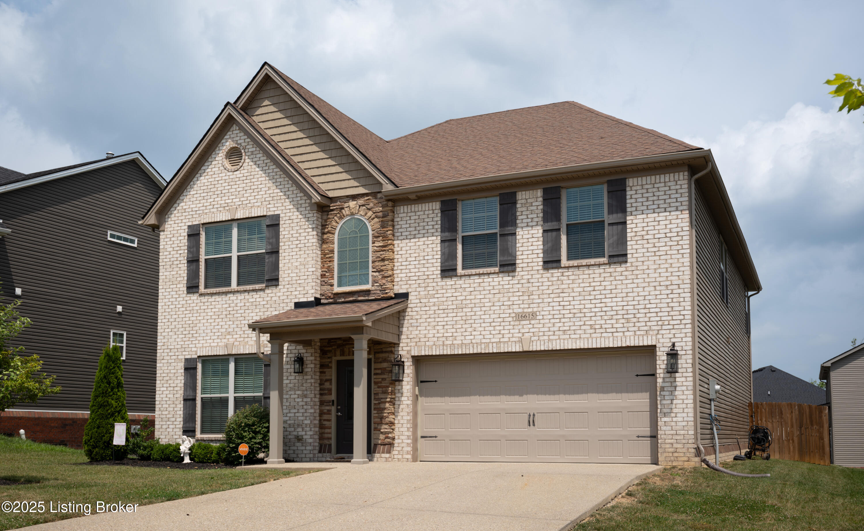 16615 Rockcrest View Ln Property Photo 1