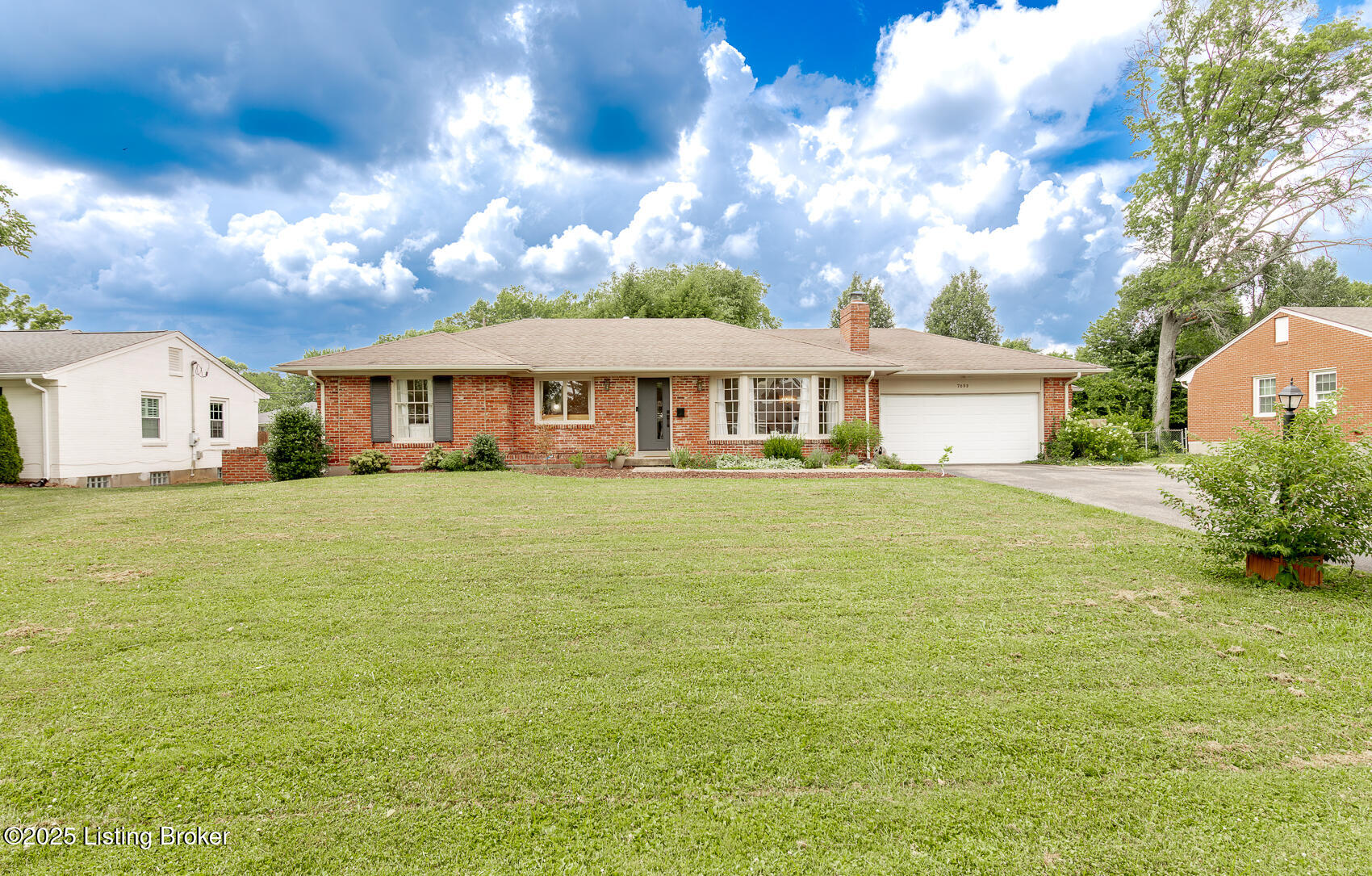 7003 Bedford Ln Property Photo 1