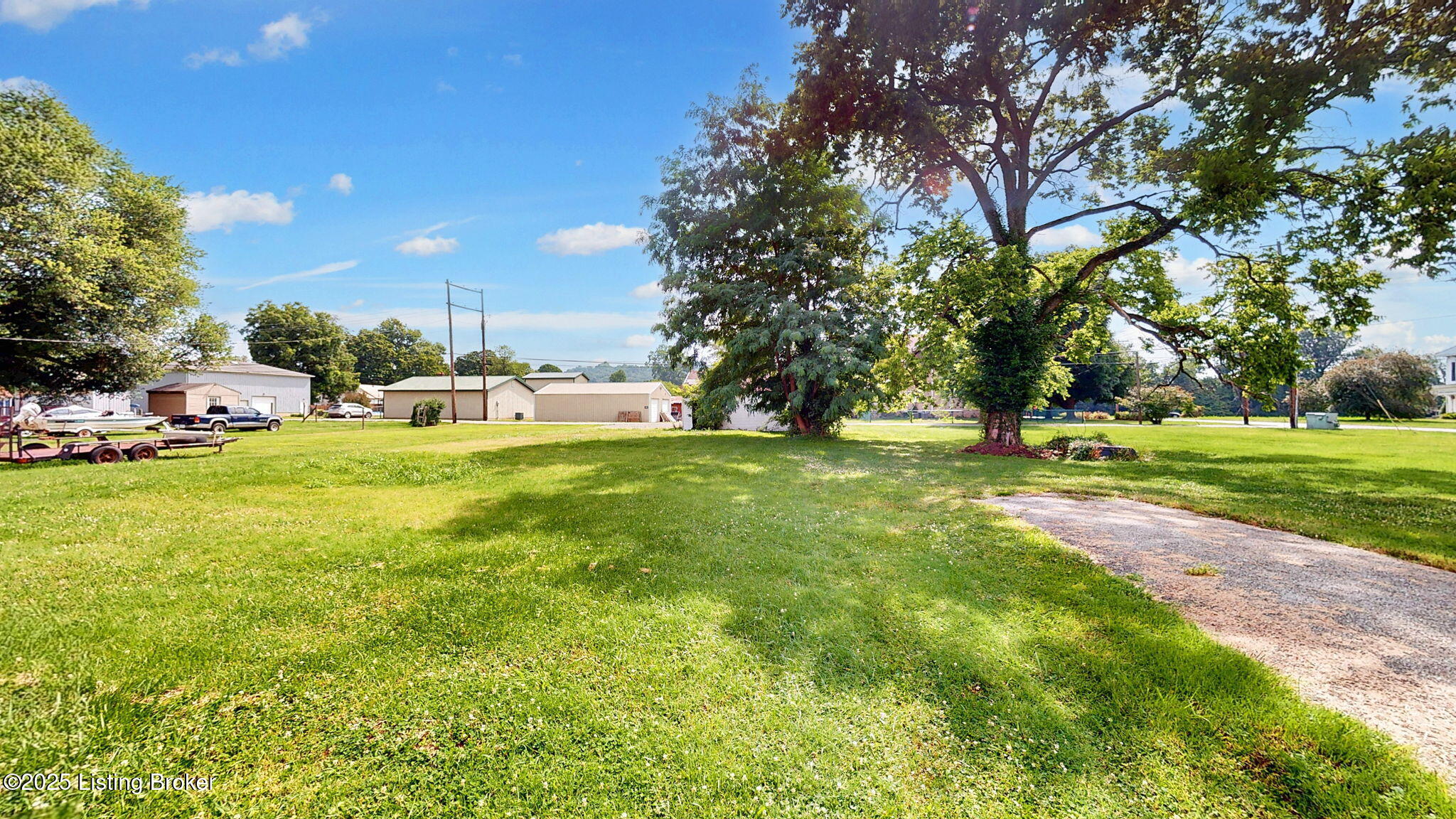 1117 6th St Property Photo 6