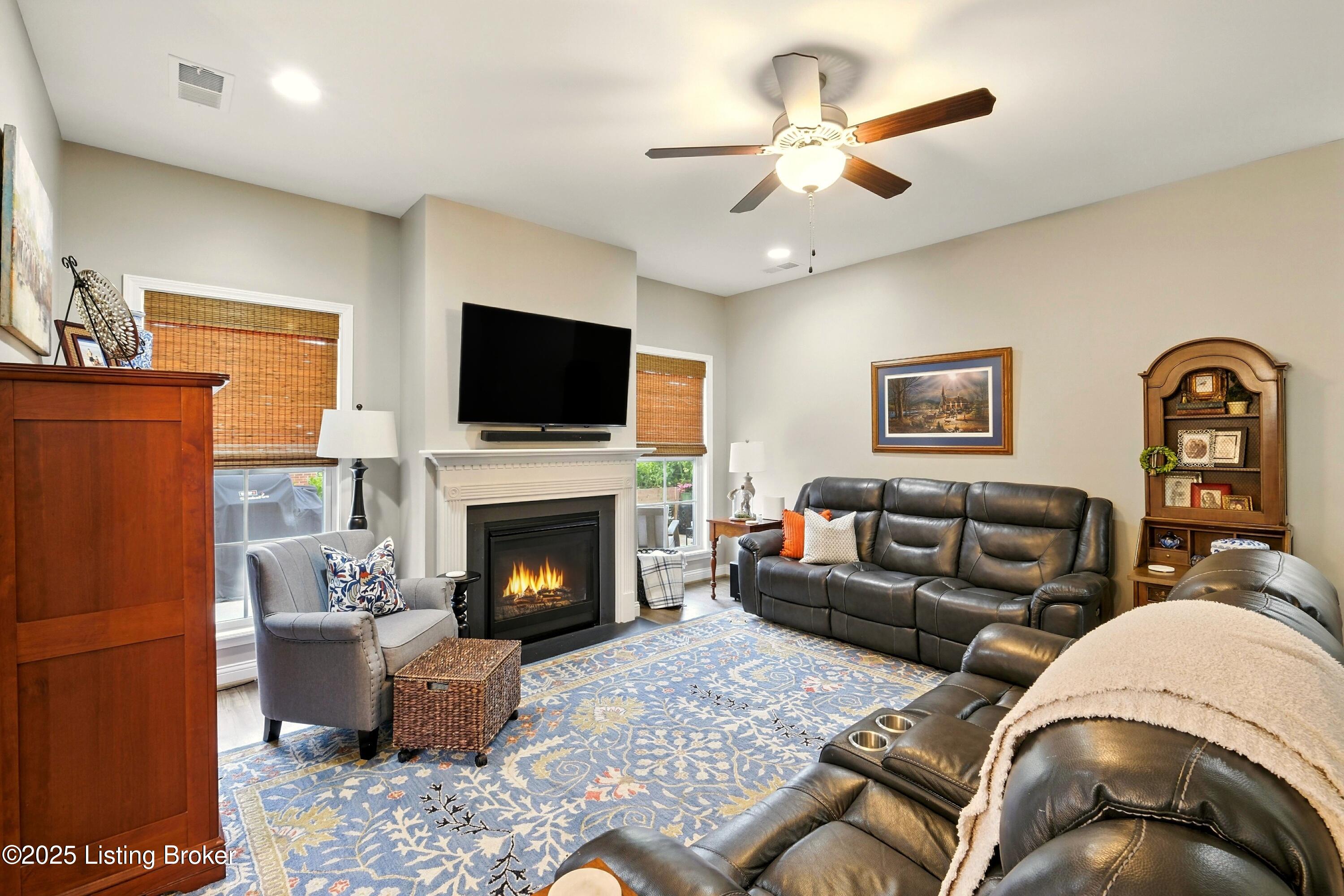 3515 Eastbrook Dr Property Photo 5