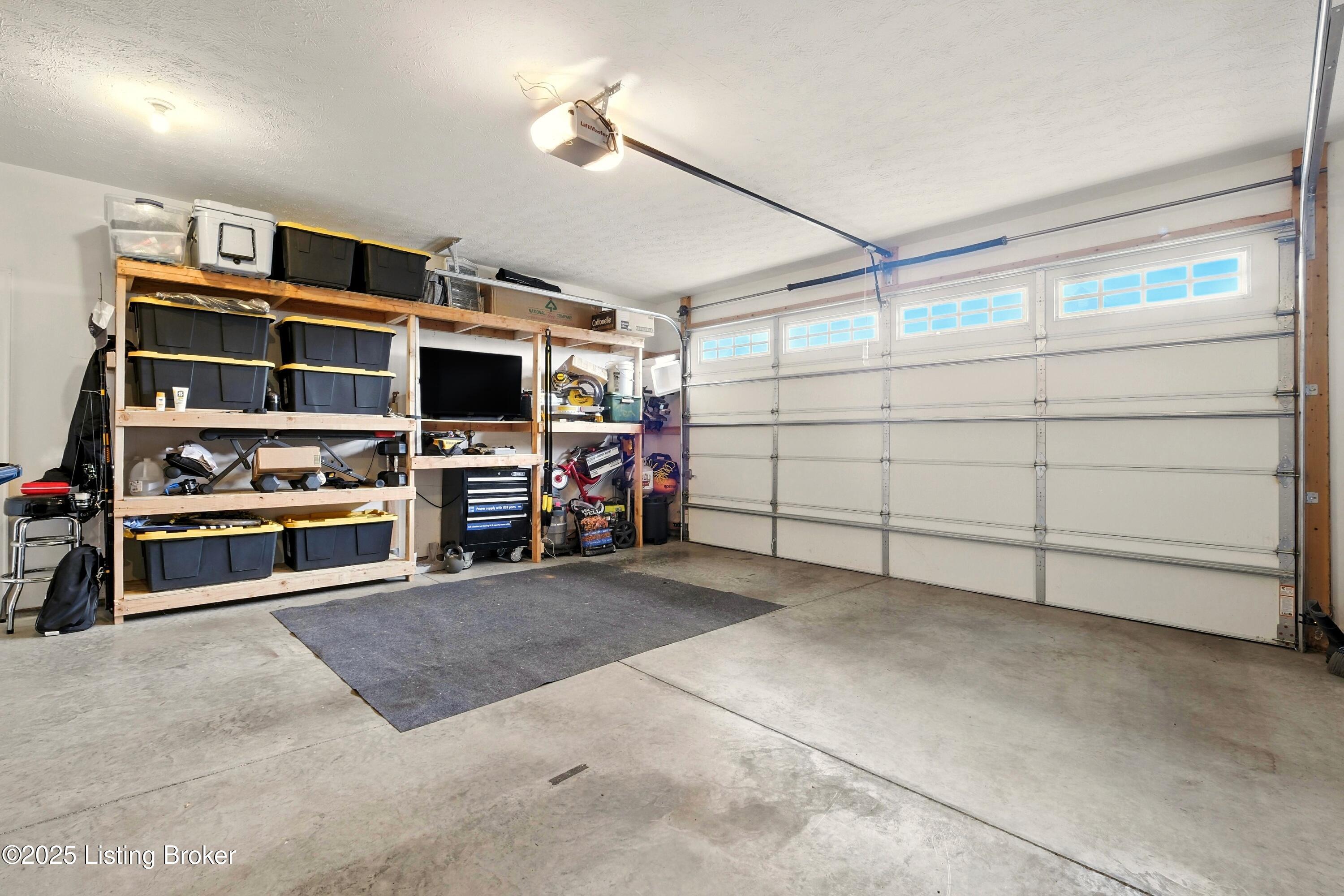3515 Eastbrook Dr Property Photo 26