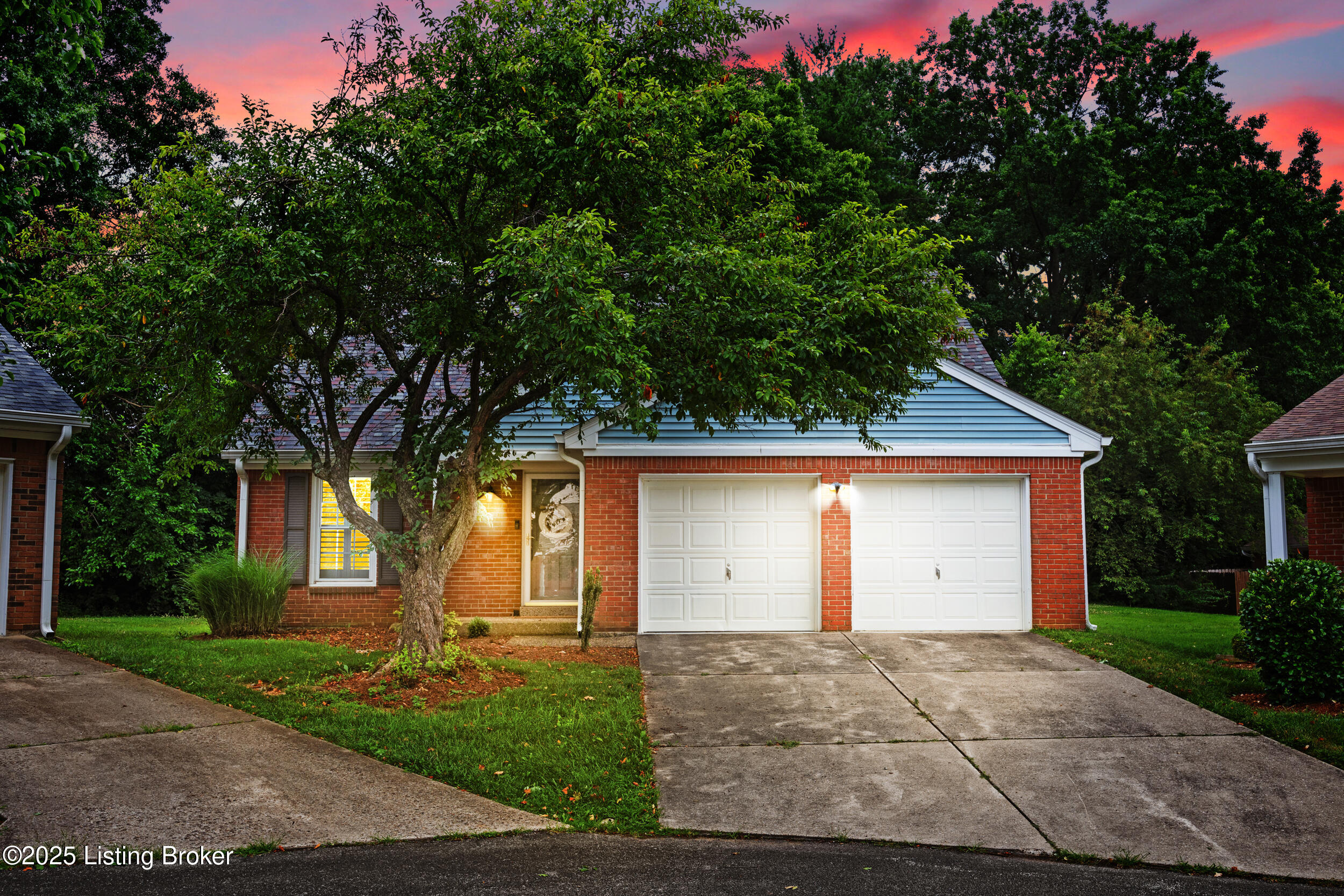 8724 Deer Point Ct Property Photo 1