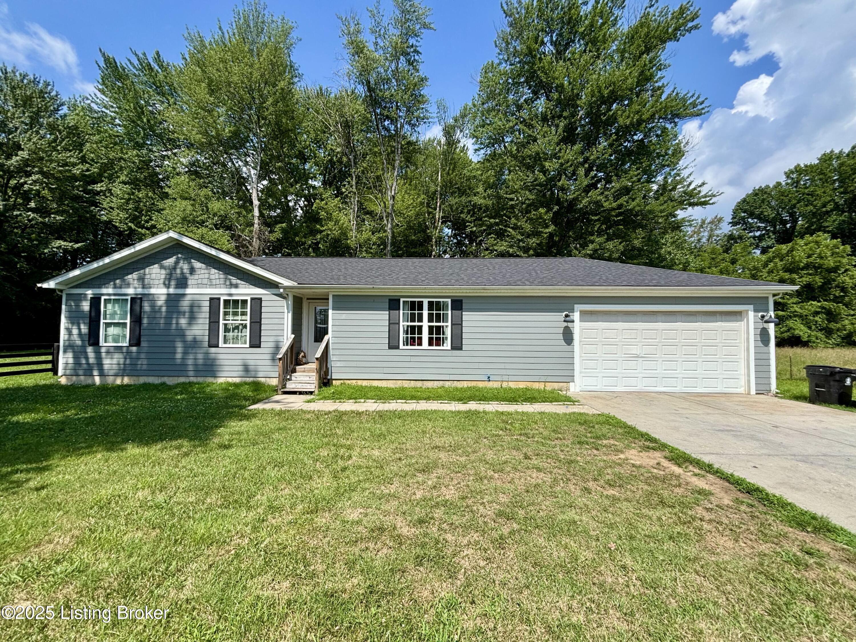 5466 R Bruce Ave Property Photo 1