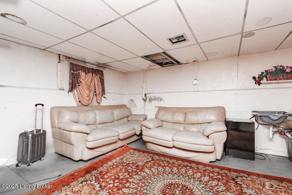 1333 Weller Ave Property Photo 17