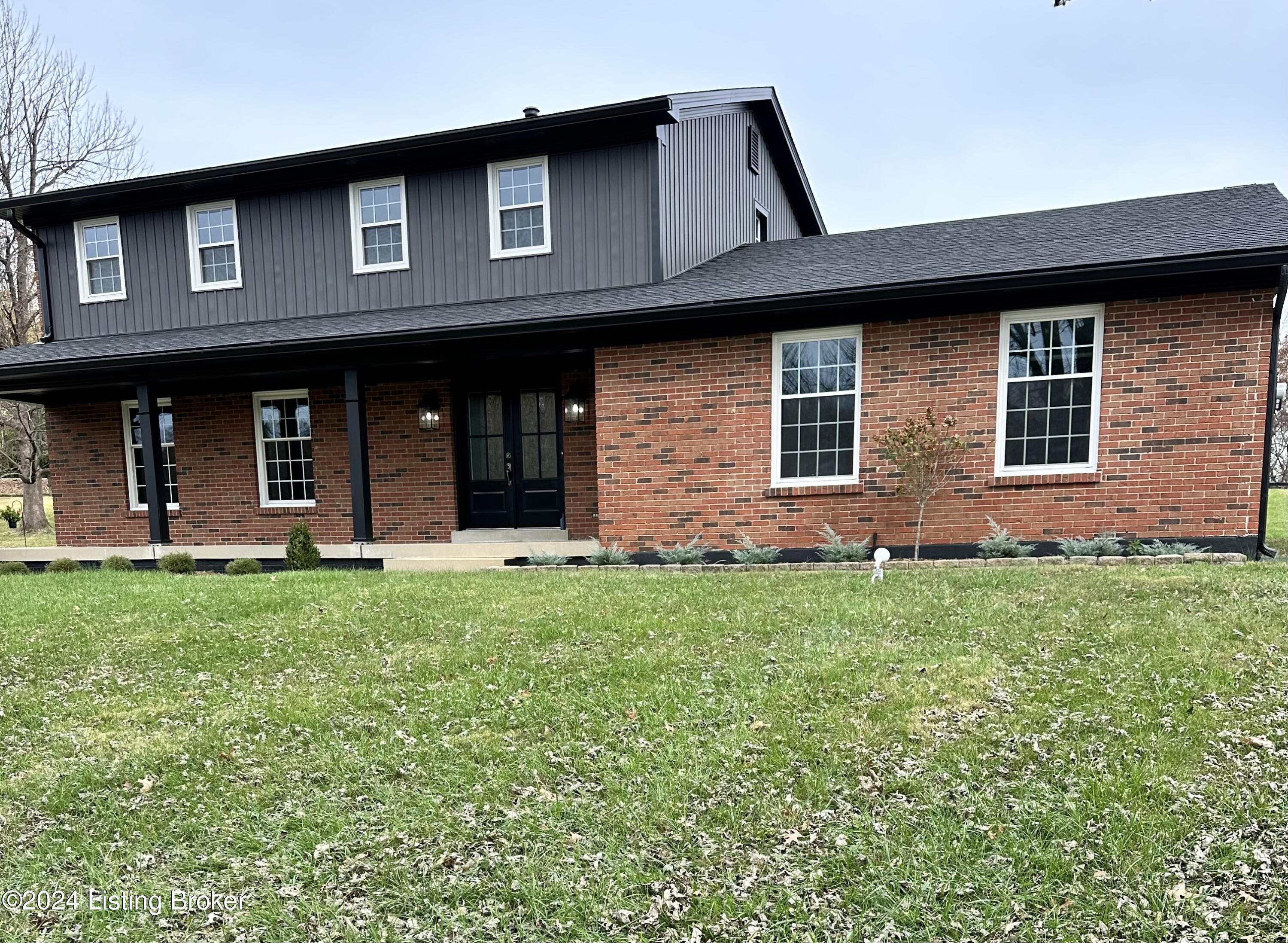 8709 Lakeridge Dr Property Photo 1