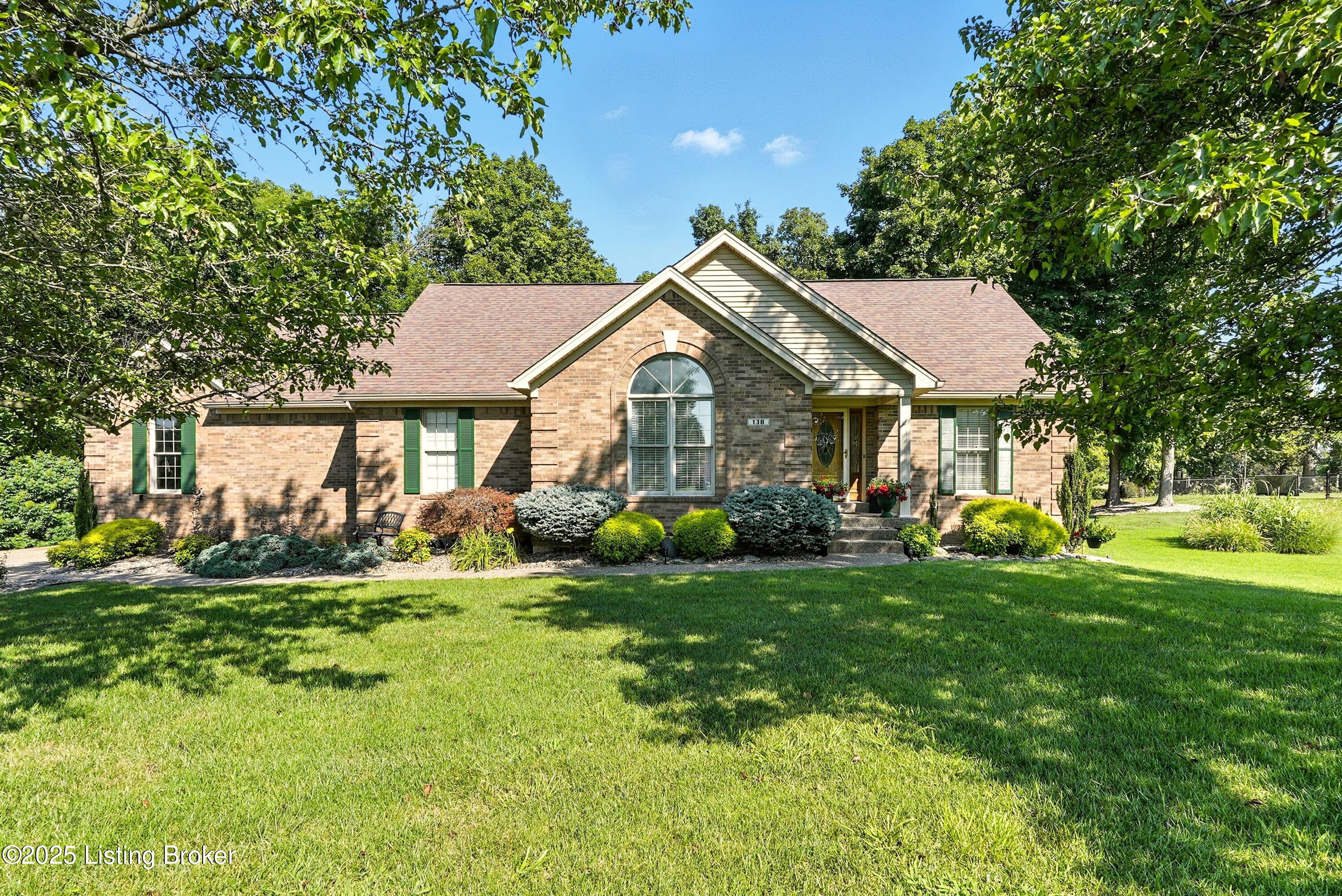 138 Sunset Ct Property Photo 1