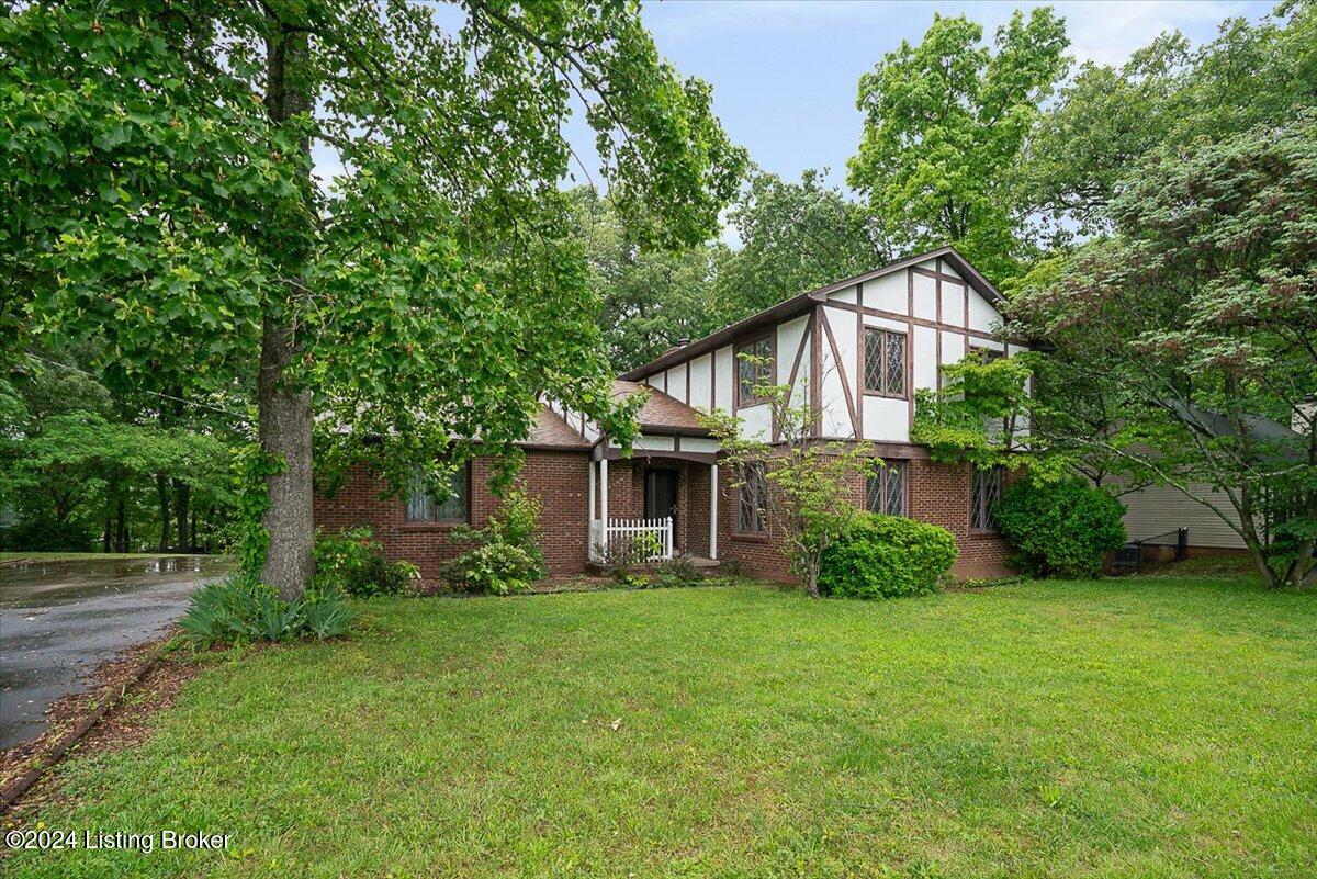 1011 Hillcrest Dr Property Photo 1