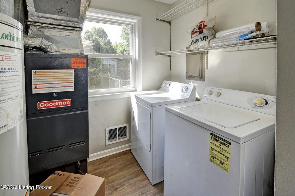 2822 Esther Blvd Property Photo 10
